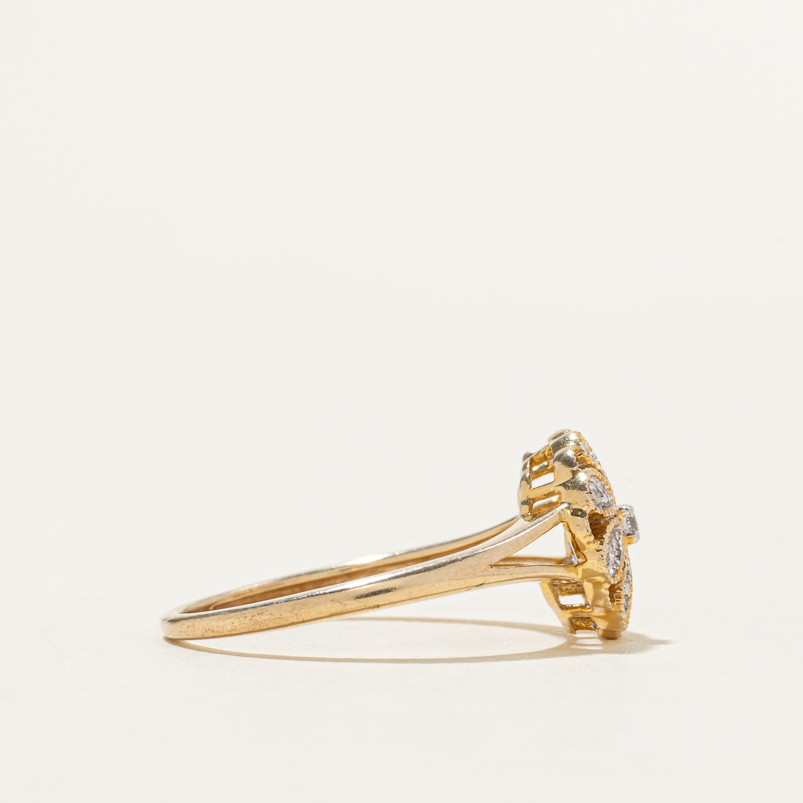 10k Diamond Flower Milgrained Ring | SZ 7