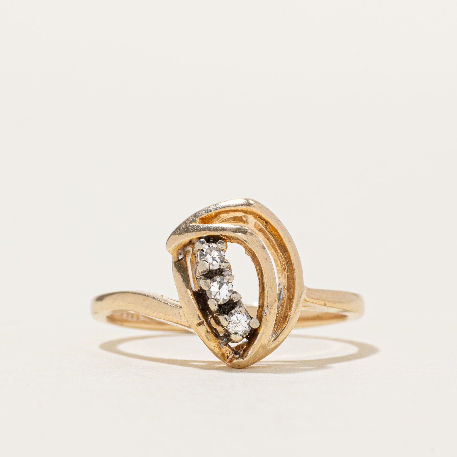 14k Diamond Openwork Abstract Ring | SZ 6