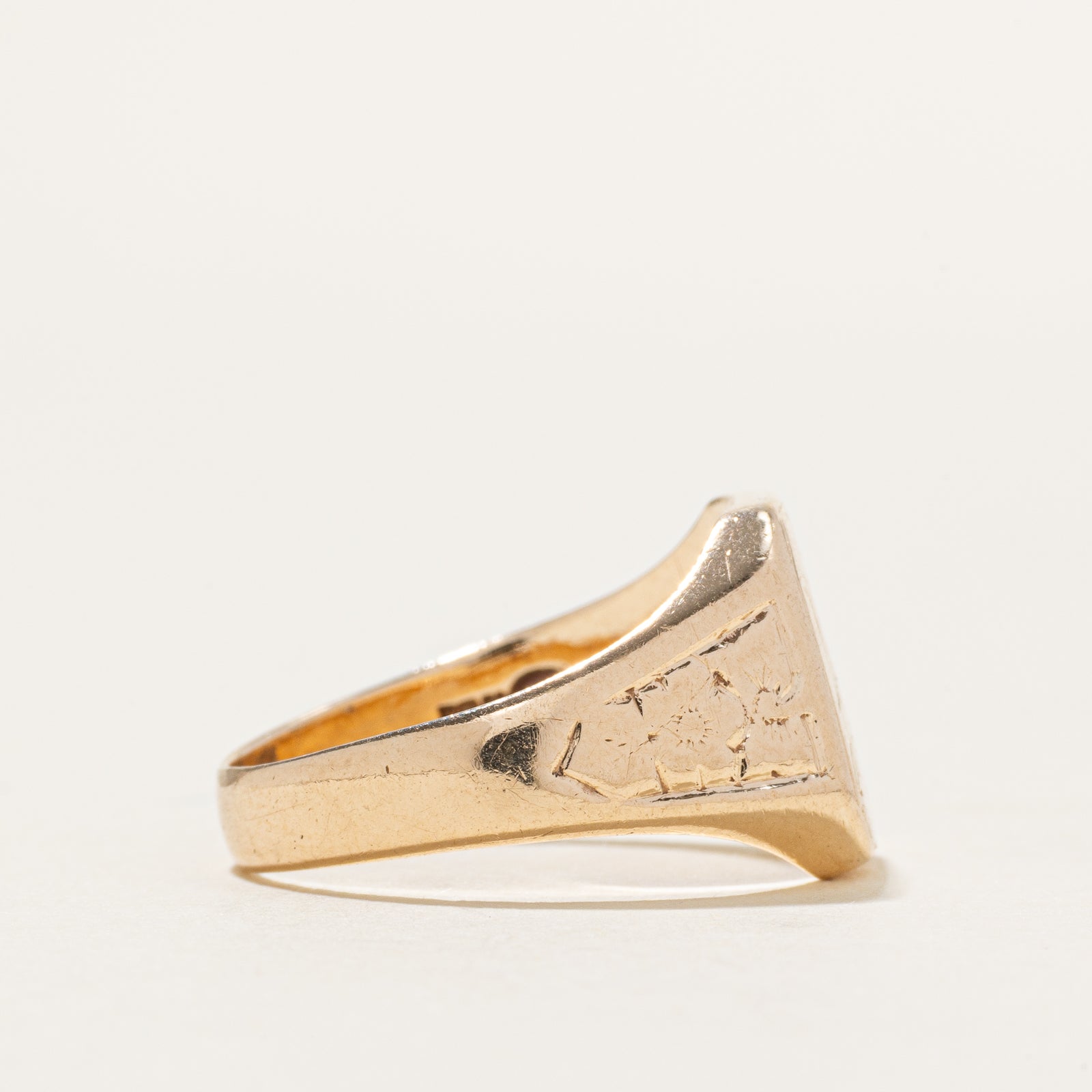 10k Star Set Diamond "N" & Floral Engraved Signet Ring | SZ 7.5