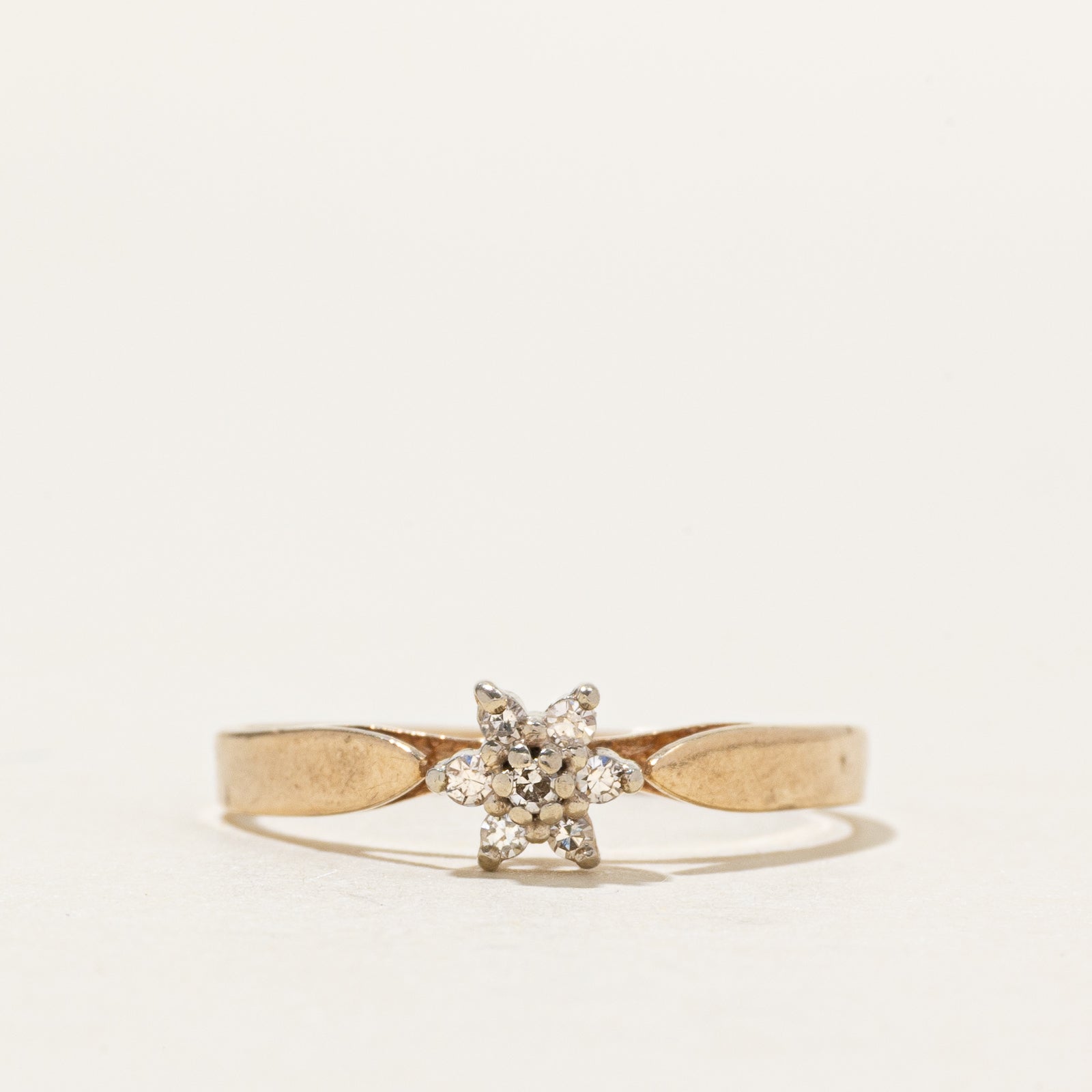 10k Diamond Petal Reverse Tapered Ring | SZ 6.75