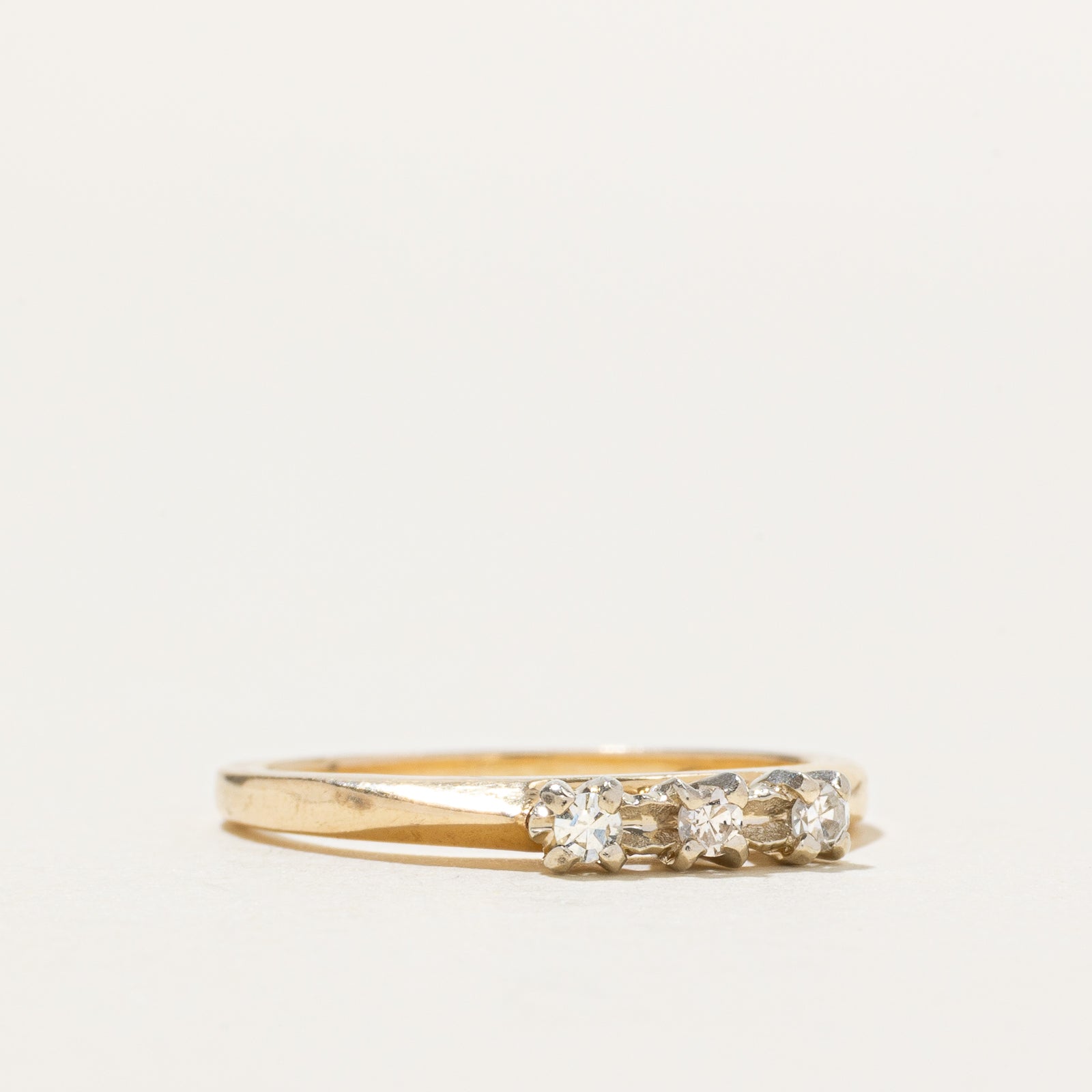 14k Three Stone Diamond Ring | SZ 5