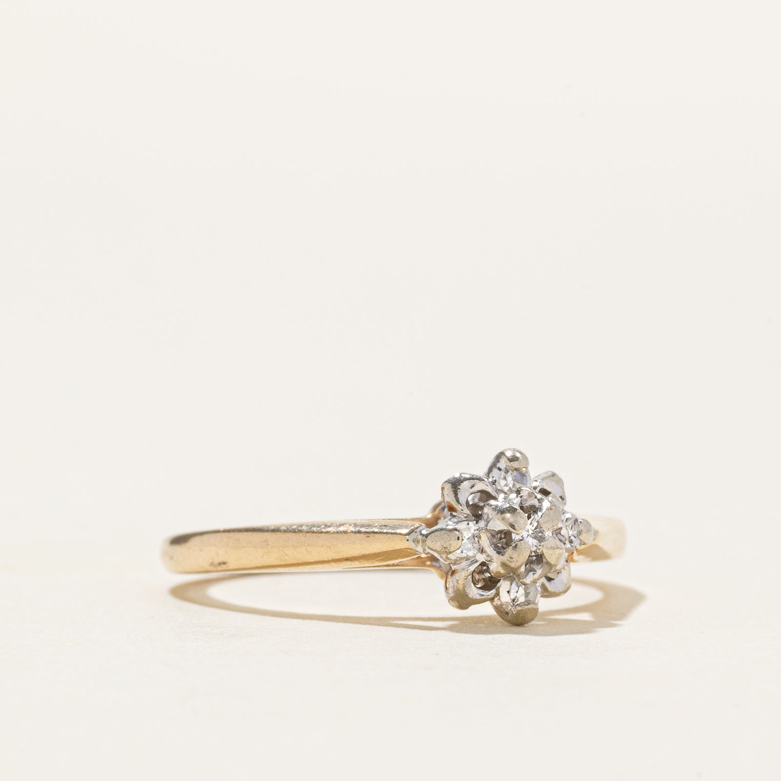 14k Illusion Set Diamond Cluster Ring | SZ 5