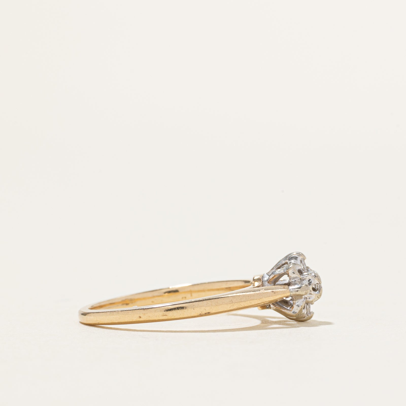 14k Illusion Set Diamond Cluster Ring | SZ 5