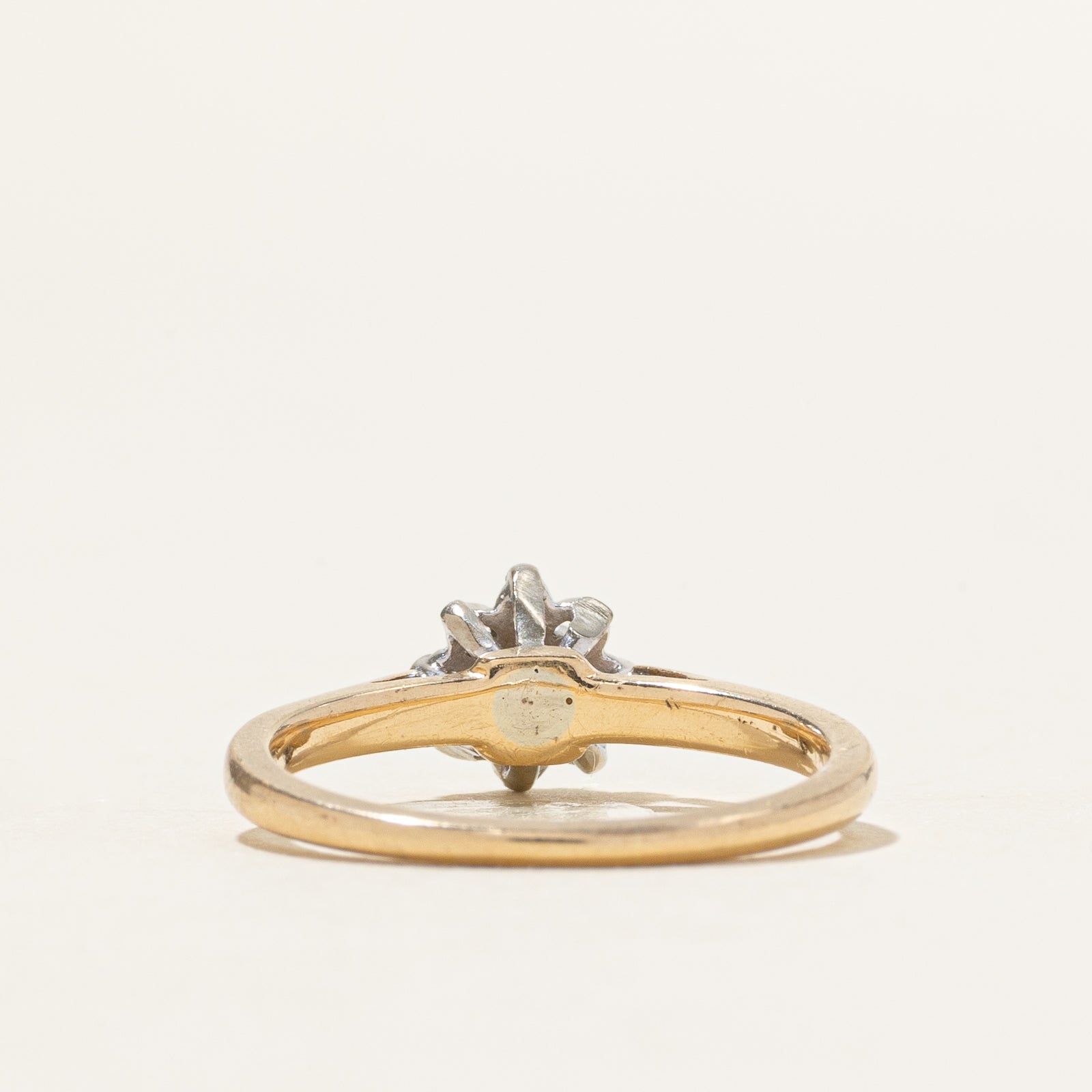 14k Illusion Set Diamond Cluster Ring | SZ 5