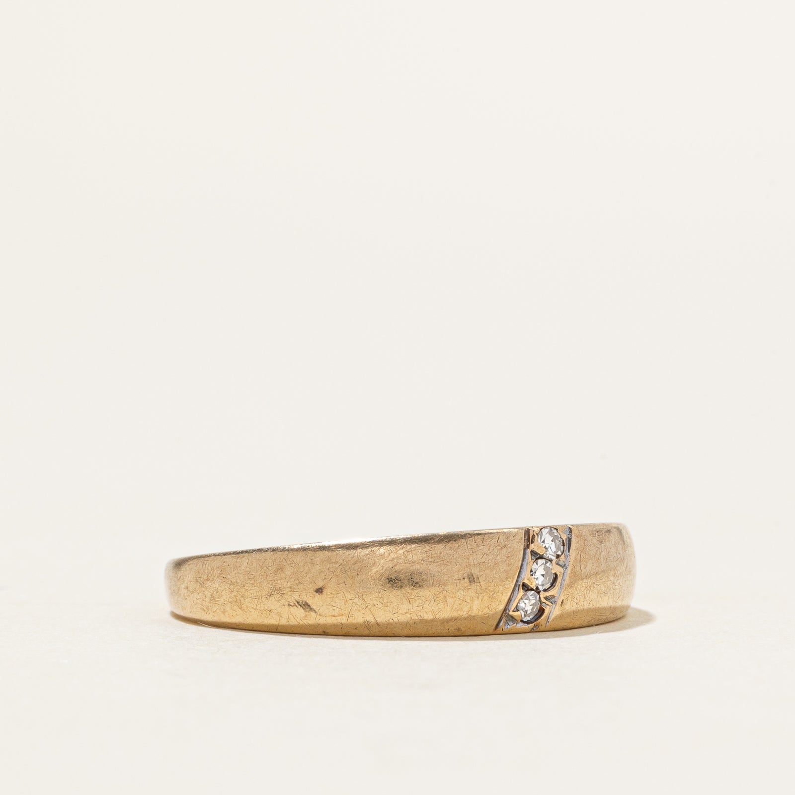 10k Diagonal Diamond Plain Ring | SZ 7.75