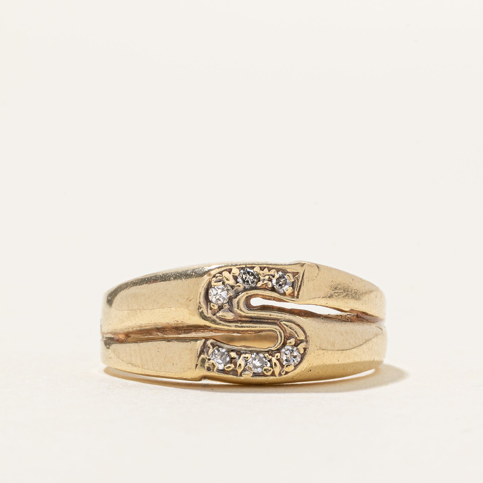 10k Pave Set Diamond Accent 'S' Initial Ring | SZ 4.75