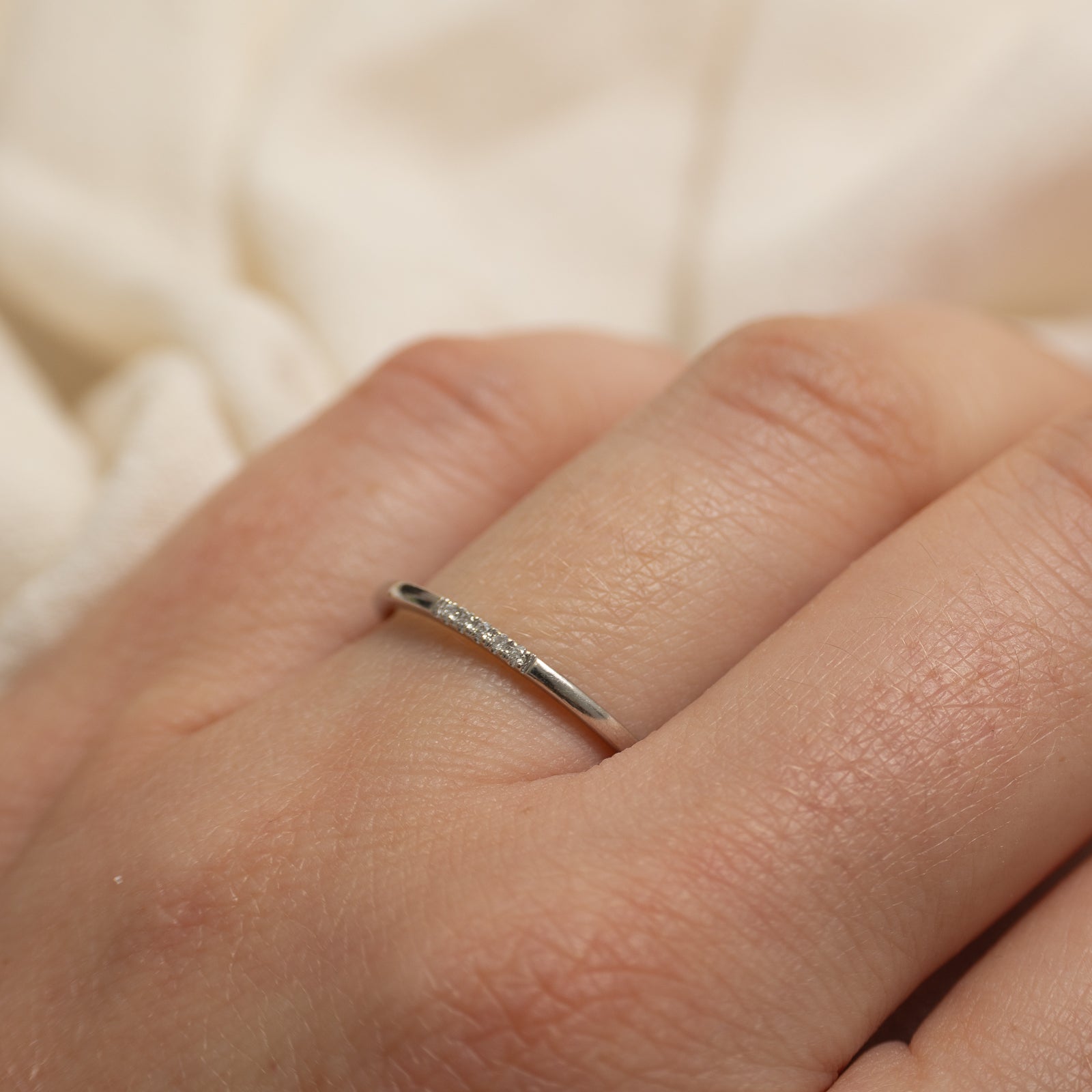 18k Diamond Accent Thin Band | 1.2mm | SZ 6.5