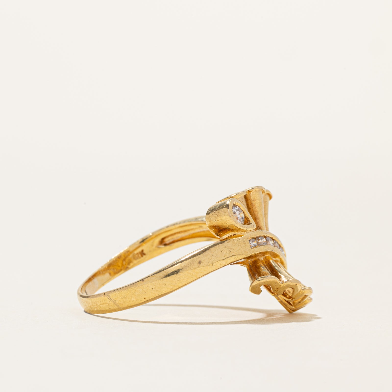 Diamond Twisted Abstract Chevron Ring | SZ 9