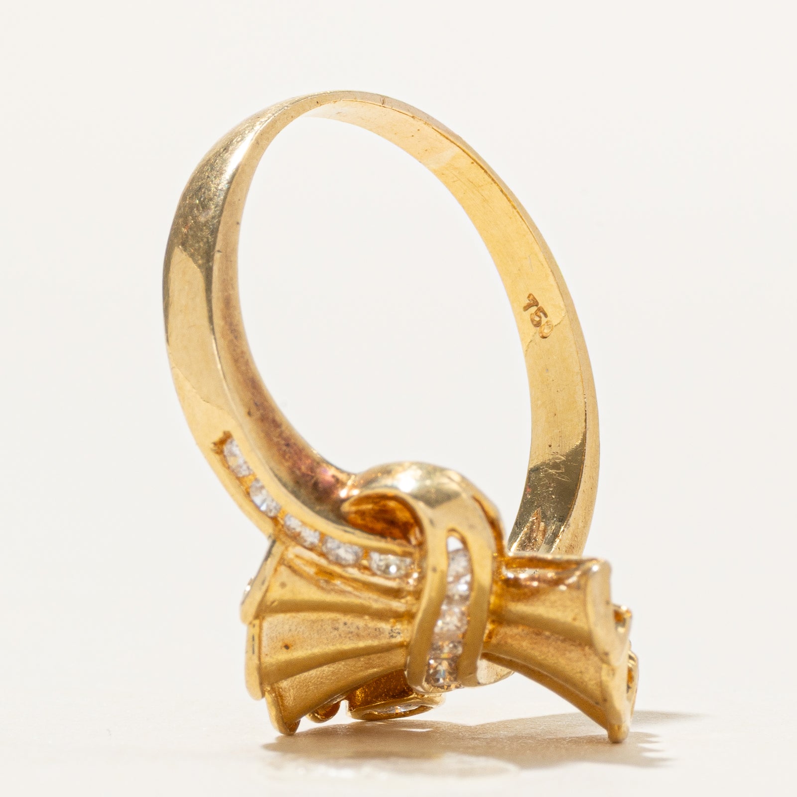 Diamond Twisted Abstract Chevron Ring | SZ 9