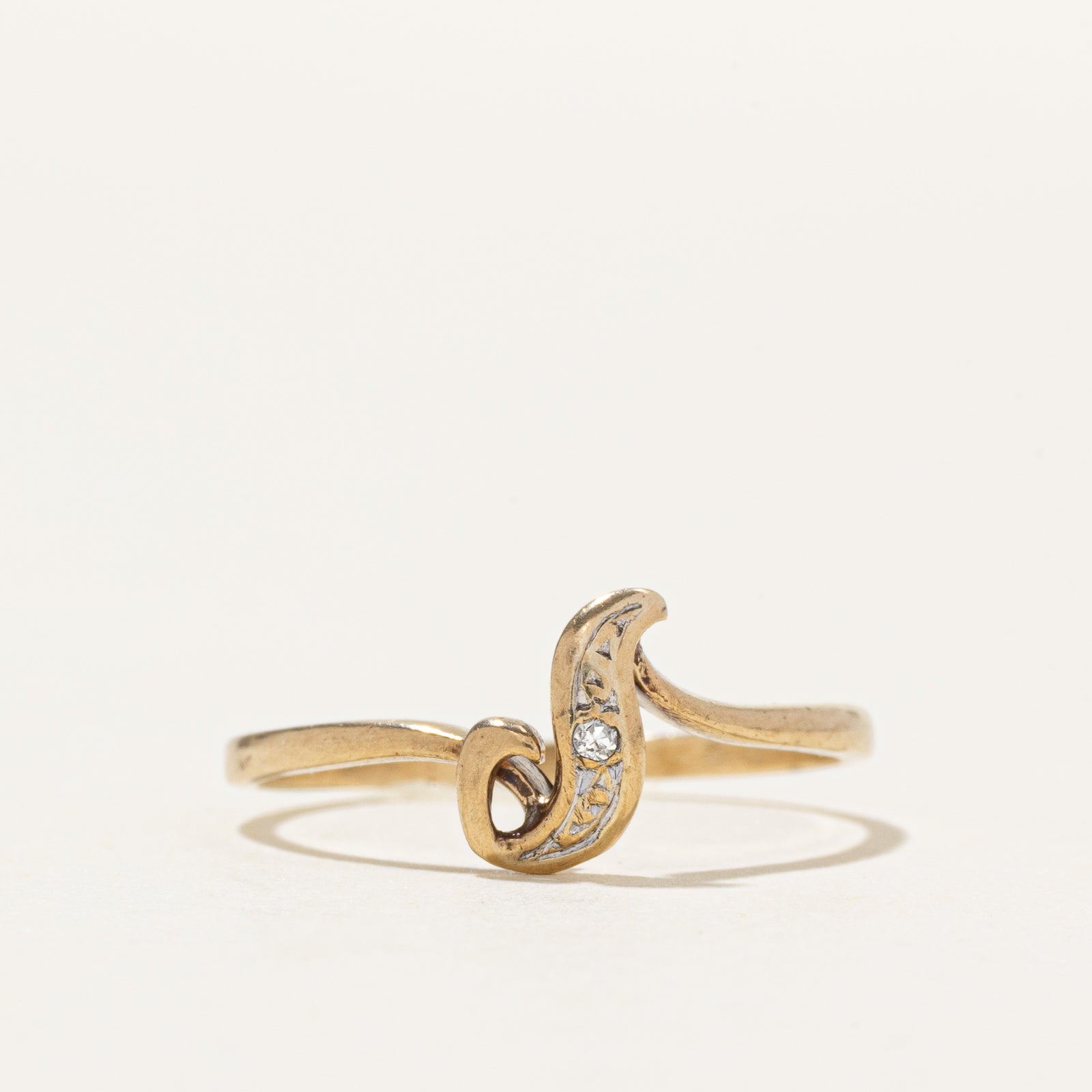 9k Diamond Wave Bypass Ring | SZ 4.5