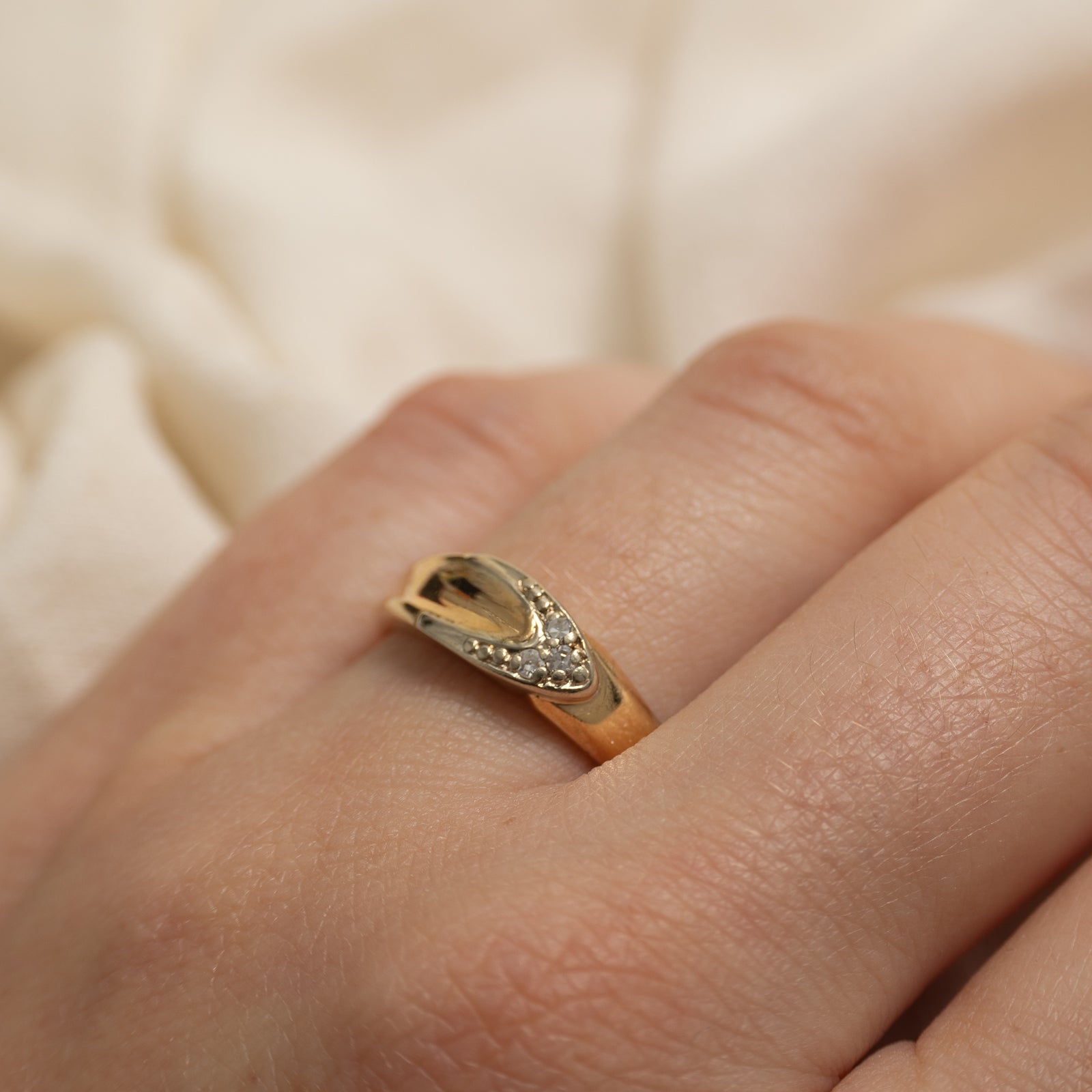 14k Two-Tone Diamond Buckle Ring | SZ 8