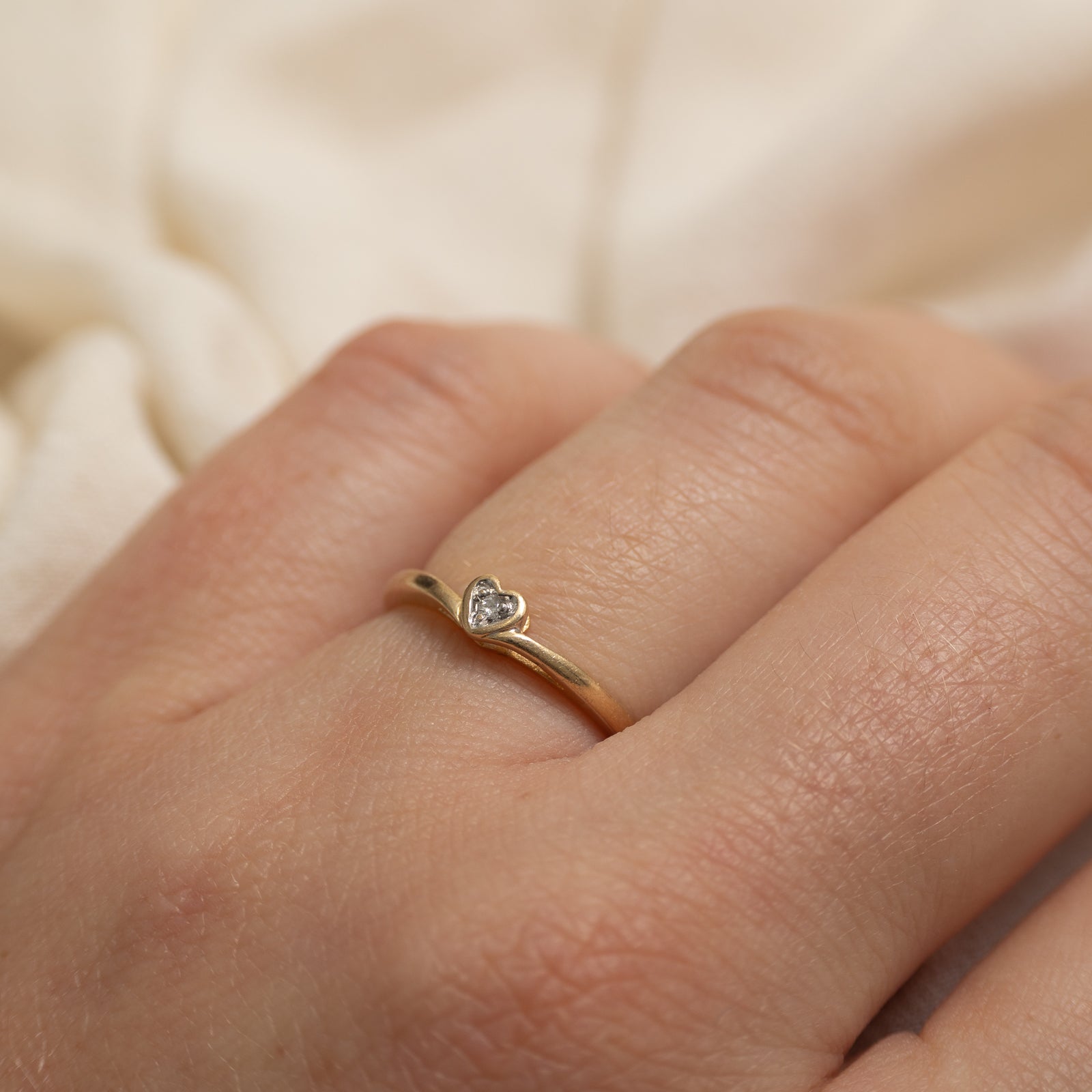 14k Diamond Heart Thin Ring | SZ 5