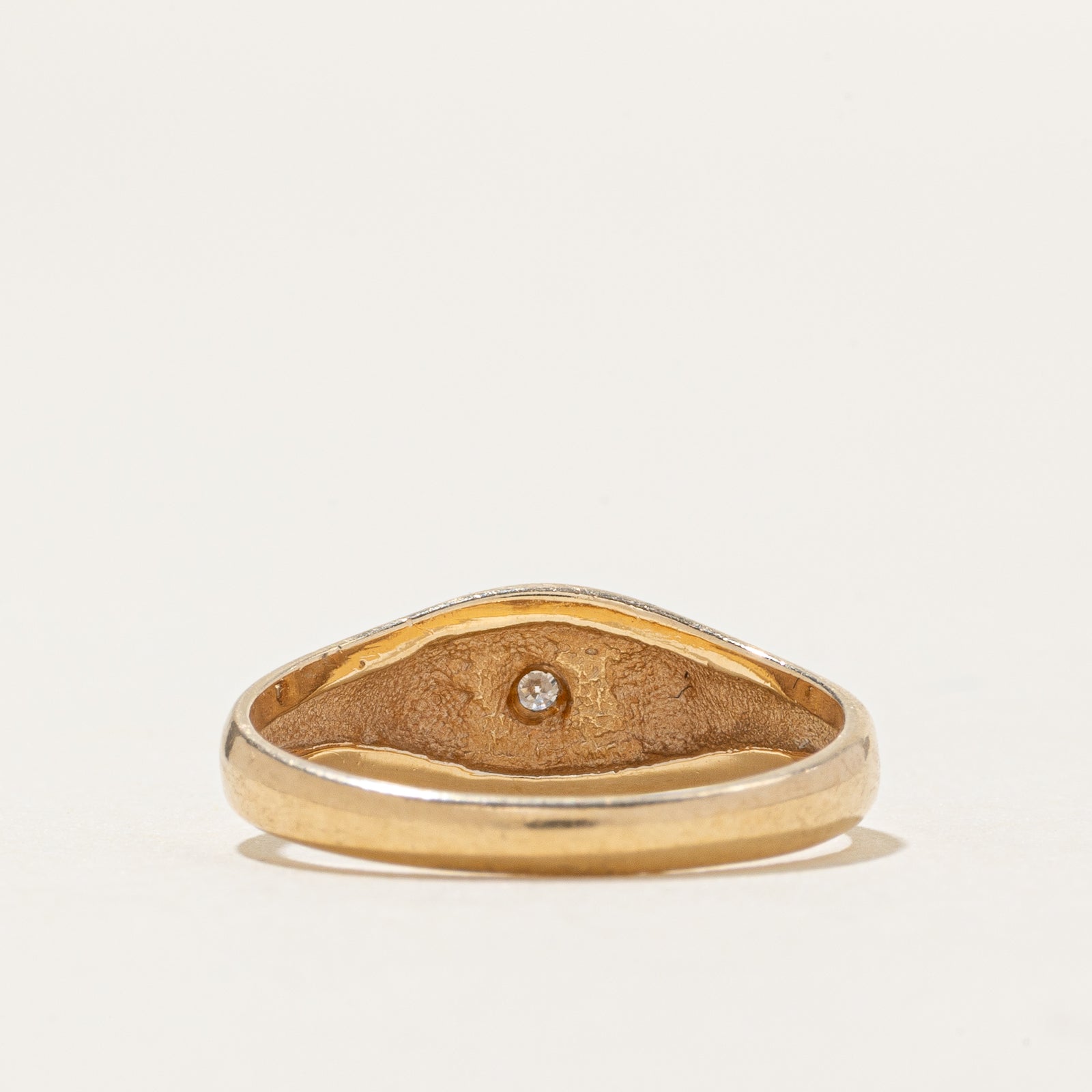 14k Solitaire Diamond Textured Circle Ring | SZ 4