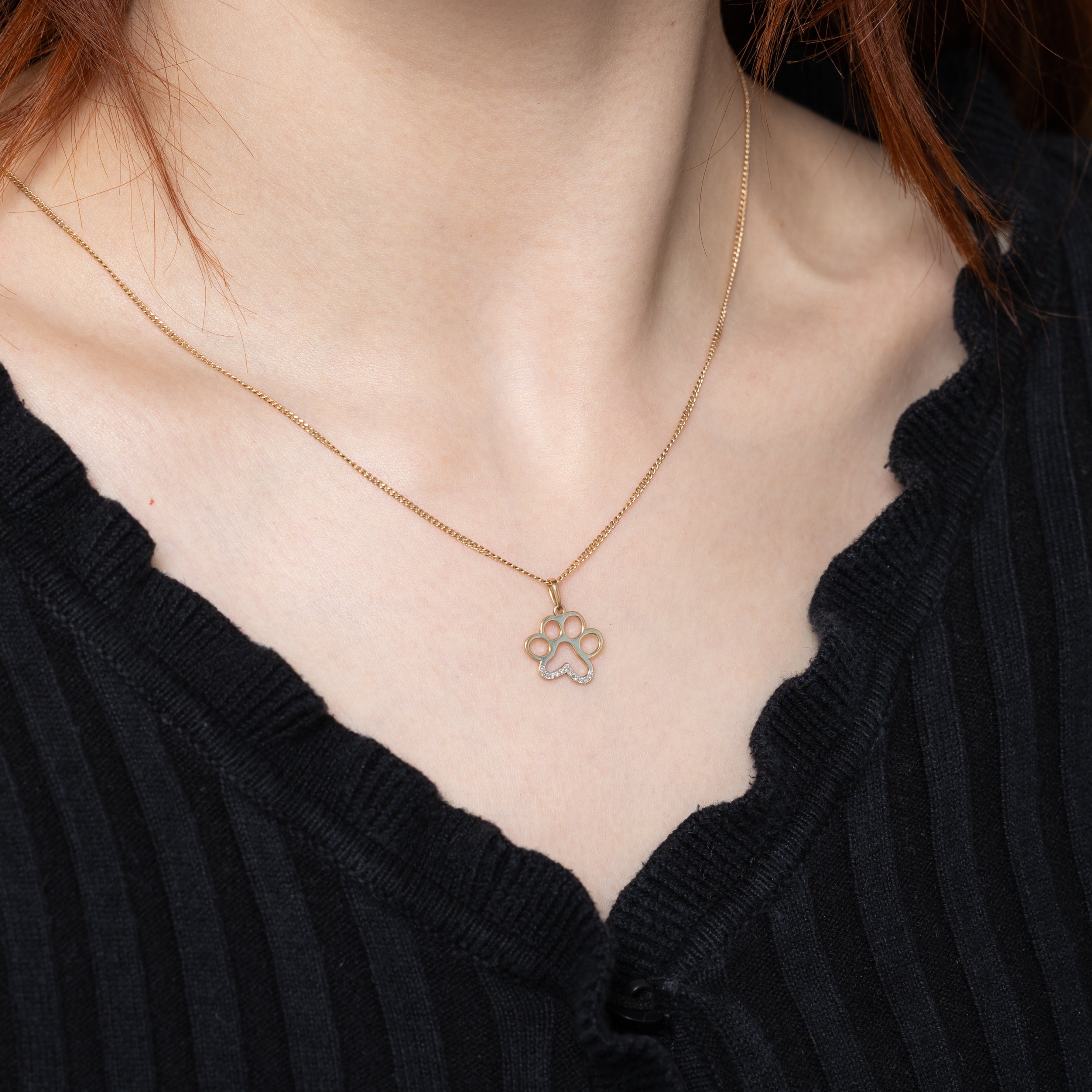 Breloque patte de chien en diamant 10 carats