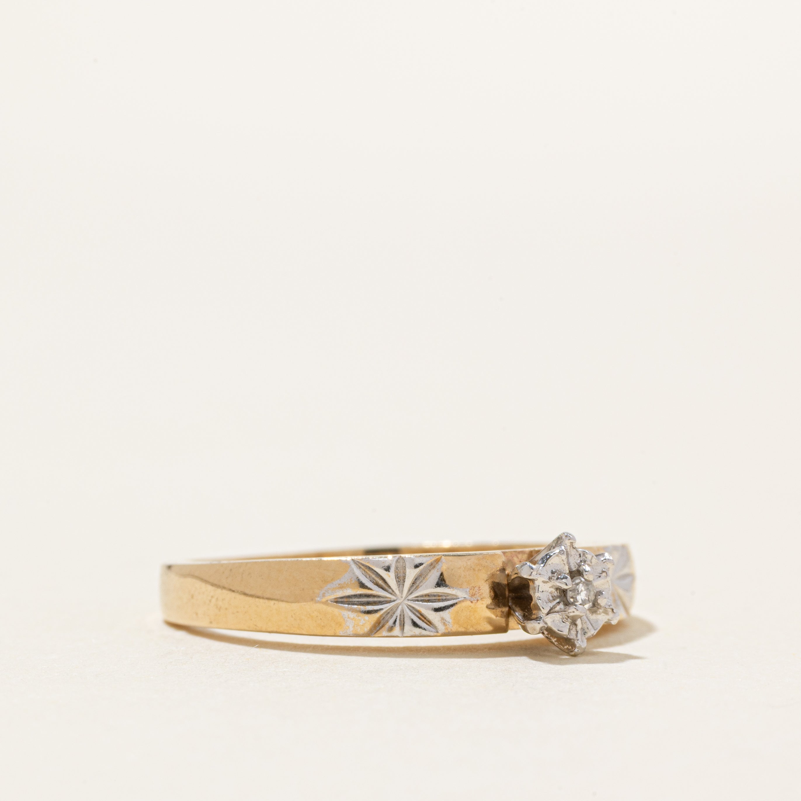 Illusion Set Diamond Textured Ring | SZ 8