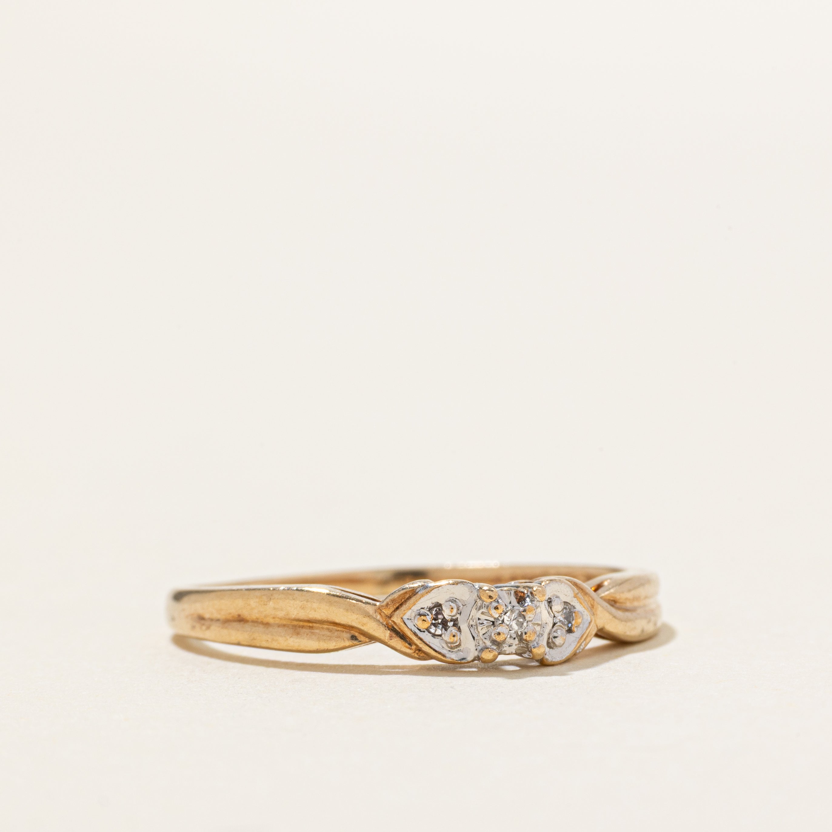 Illusion Set Diamond Heart Twisted Ring | SZ 7.25