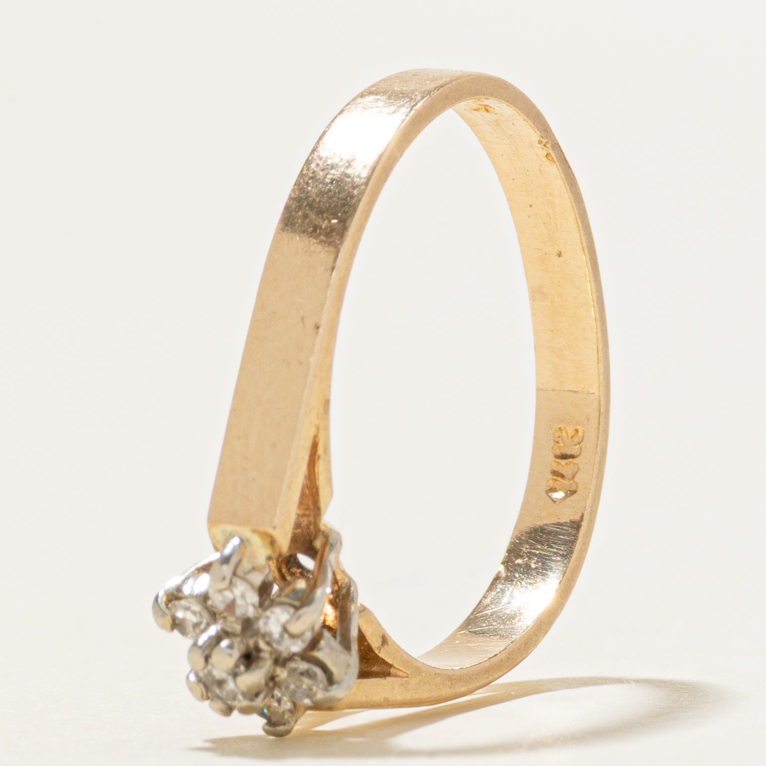 14k Diamond Cluster Petal Ring | SZ 5