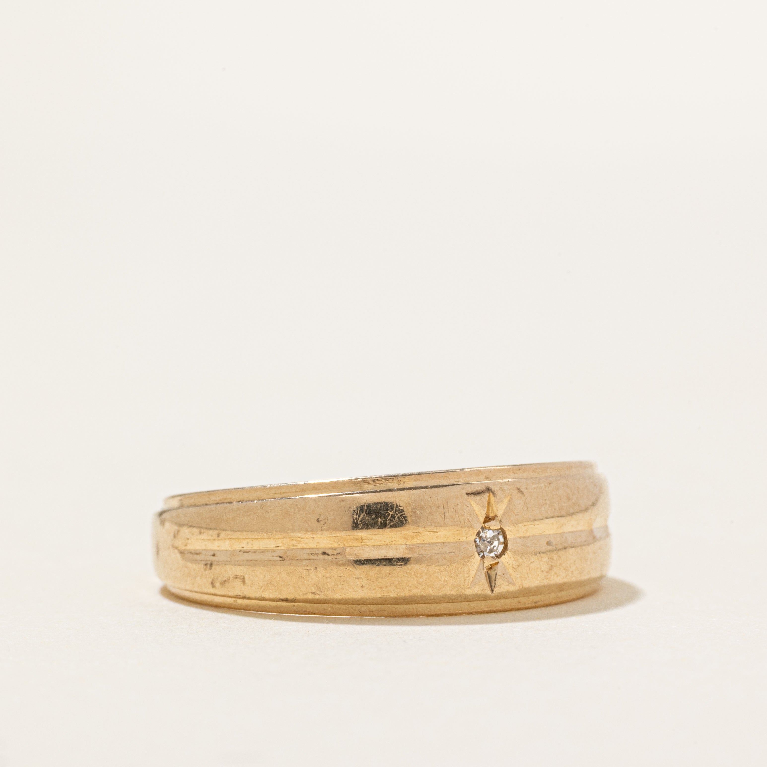 Star Set Diamond Grooved Ring | SZ 10.5