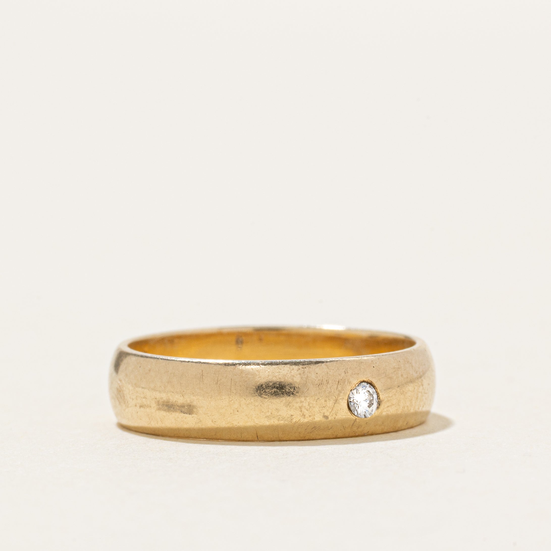 10k Flush Set Diamond Band | SZ 3.5
