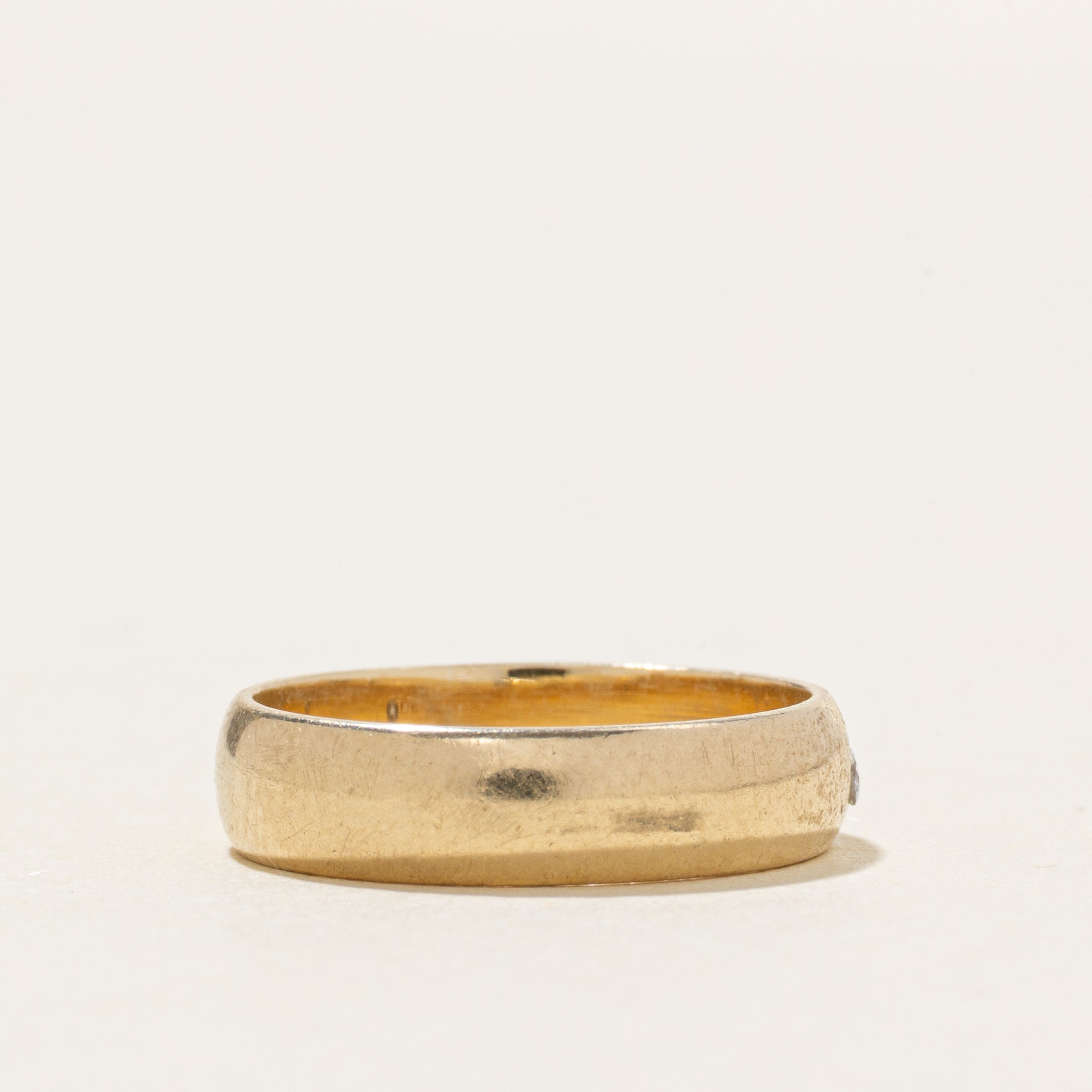 10k Flush Set Diamond Band | SZ 3.5
