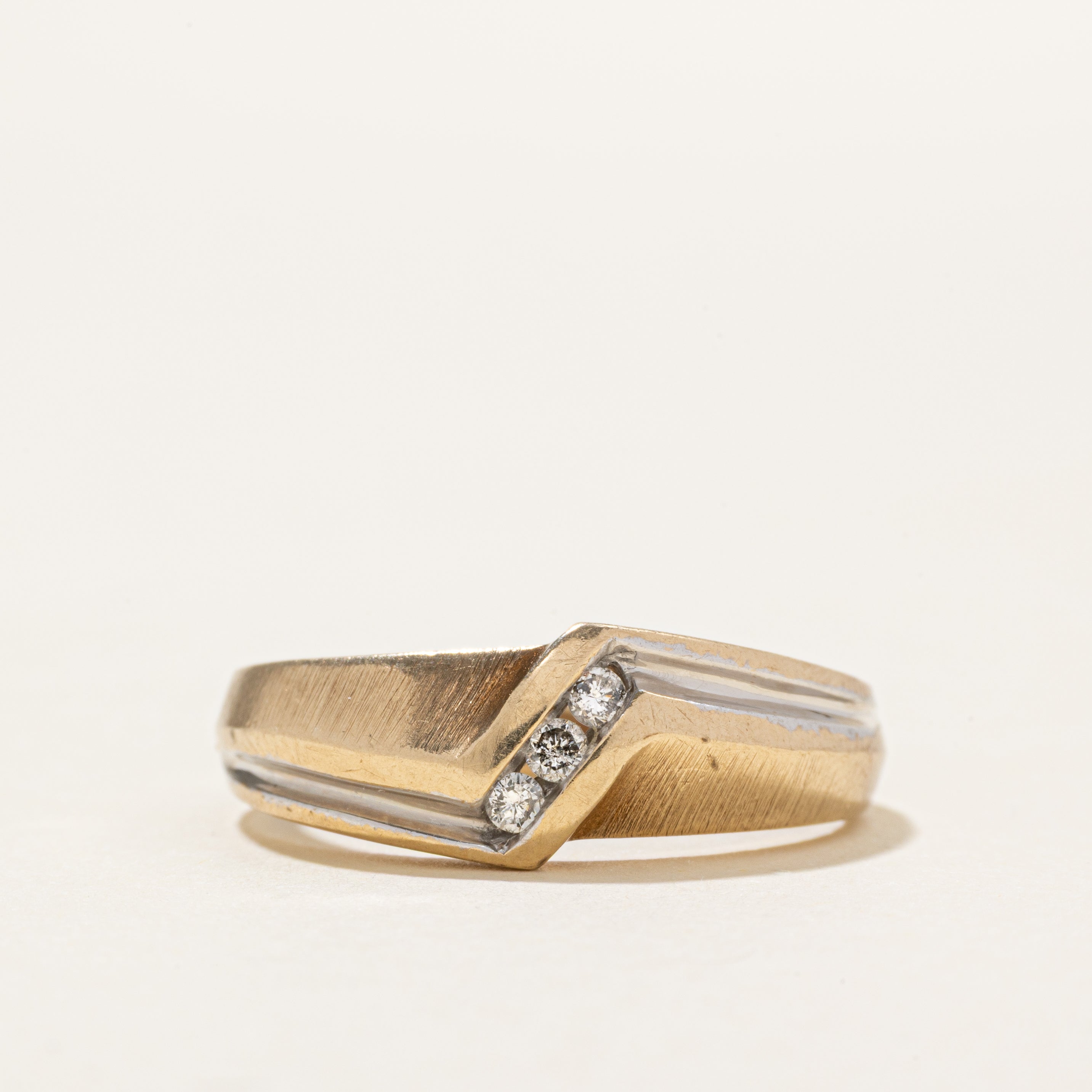 Channel Set Diagonal Diamond Grooved Ring | SZ 8.75