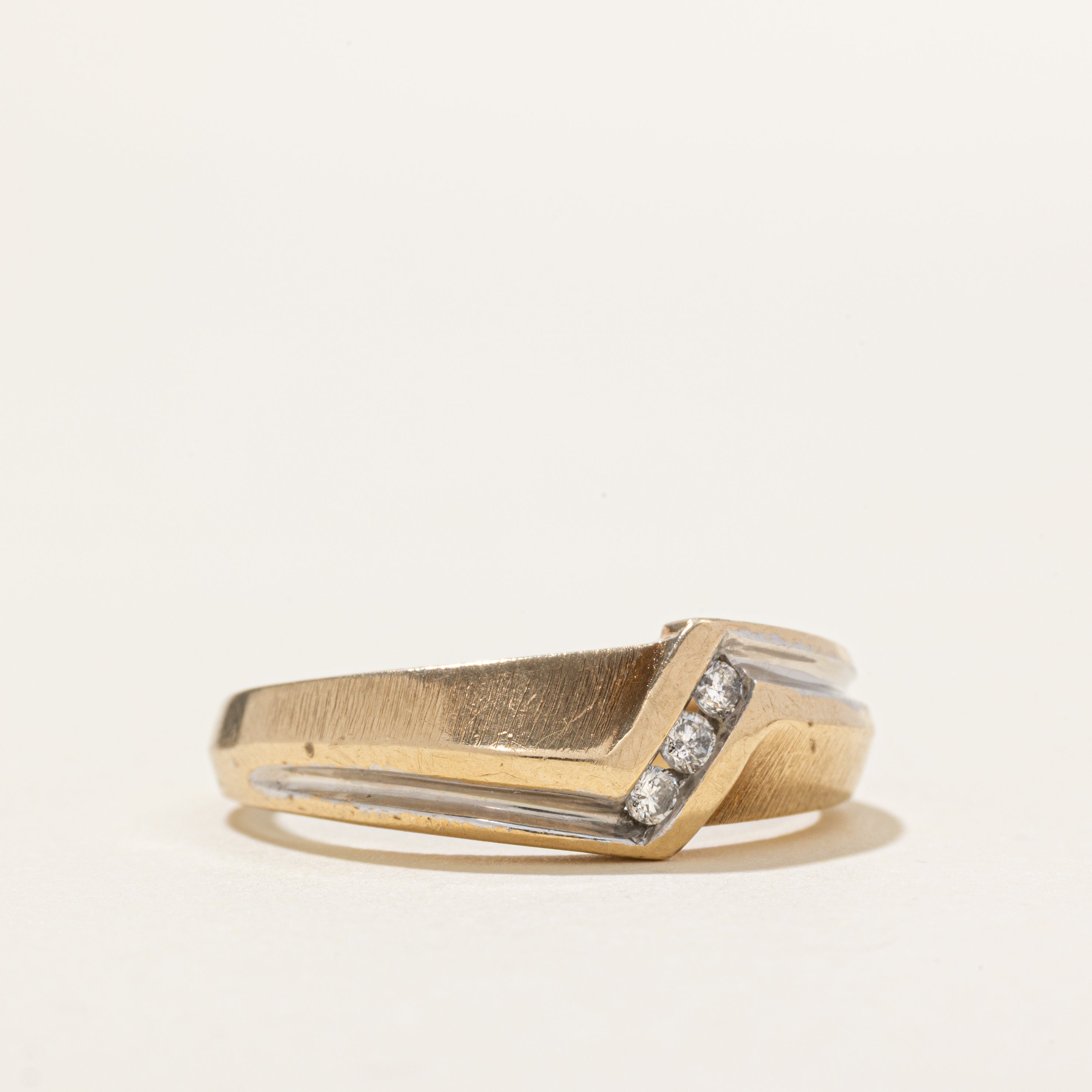 Channel Set Diagonal Diamond Grooved Ring | SZ 8.75