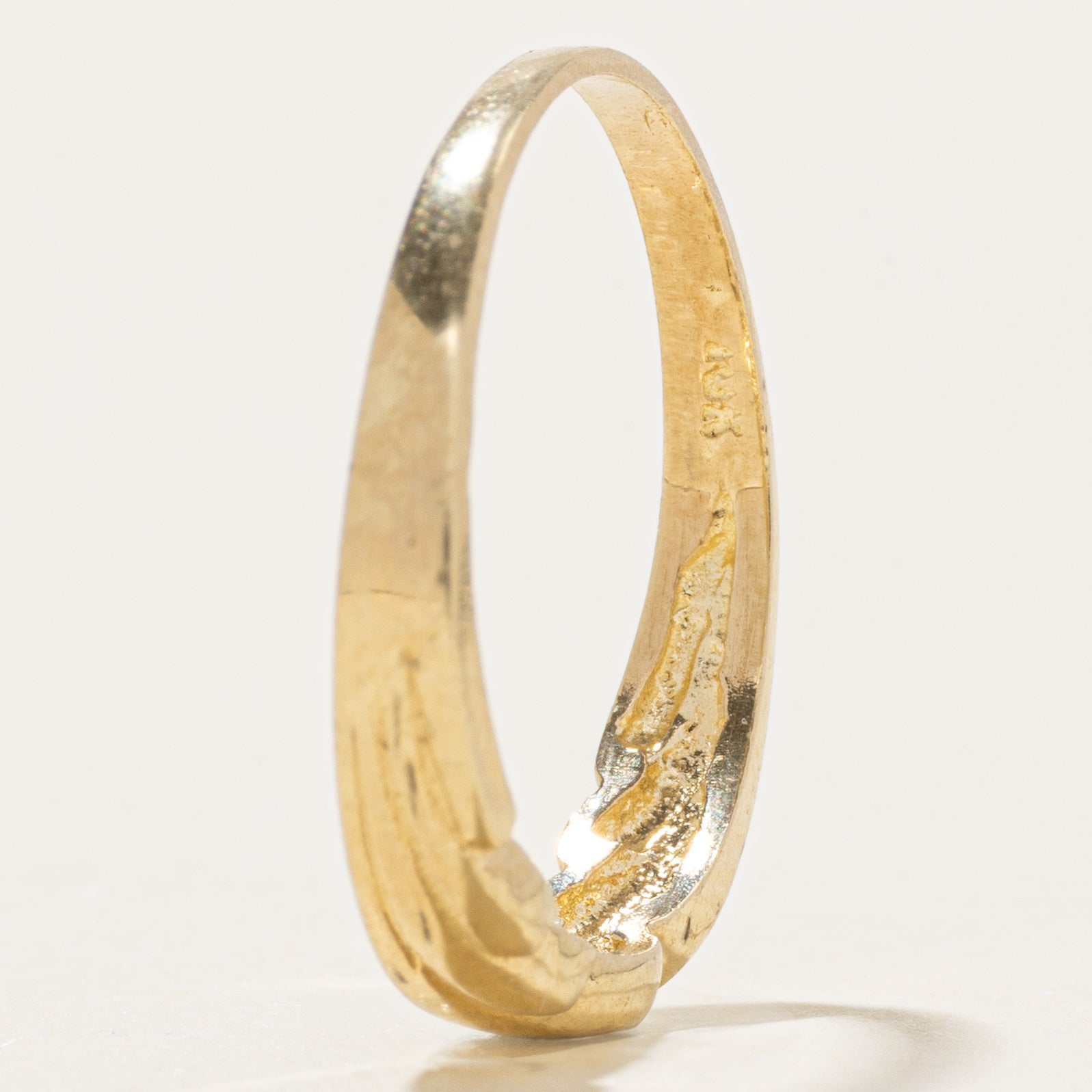 Two Tone Diamond Grooved Ring | SZ 6.5