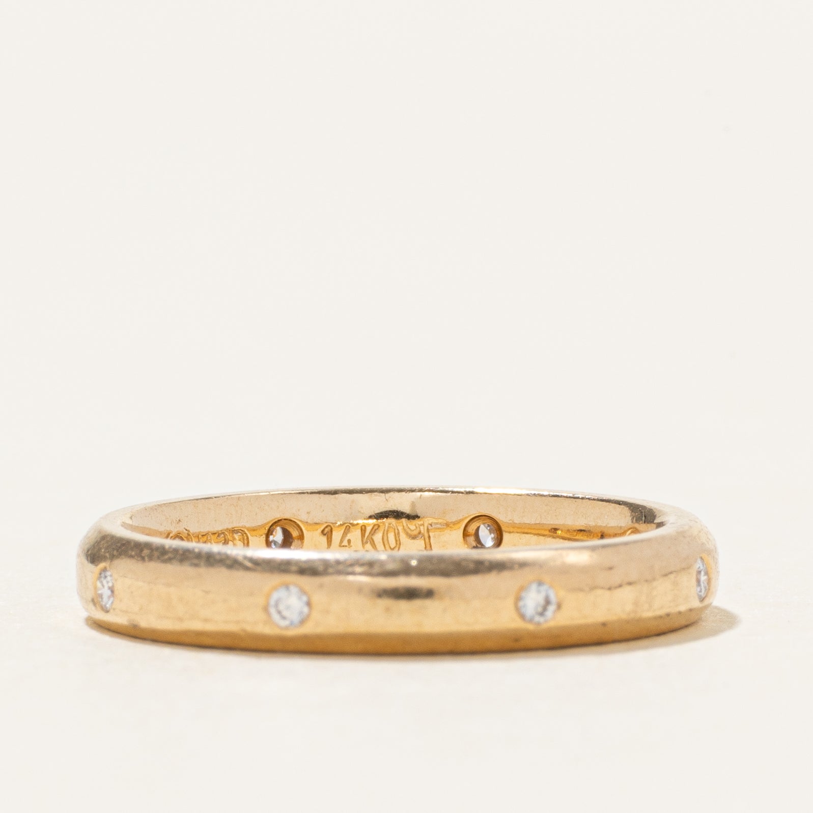 Alliance sertie de diamants à fleur en or 14 carats | Taille 4,5