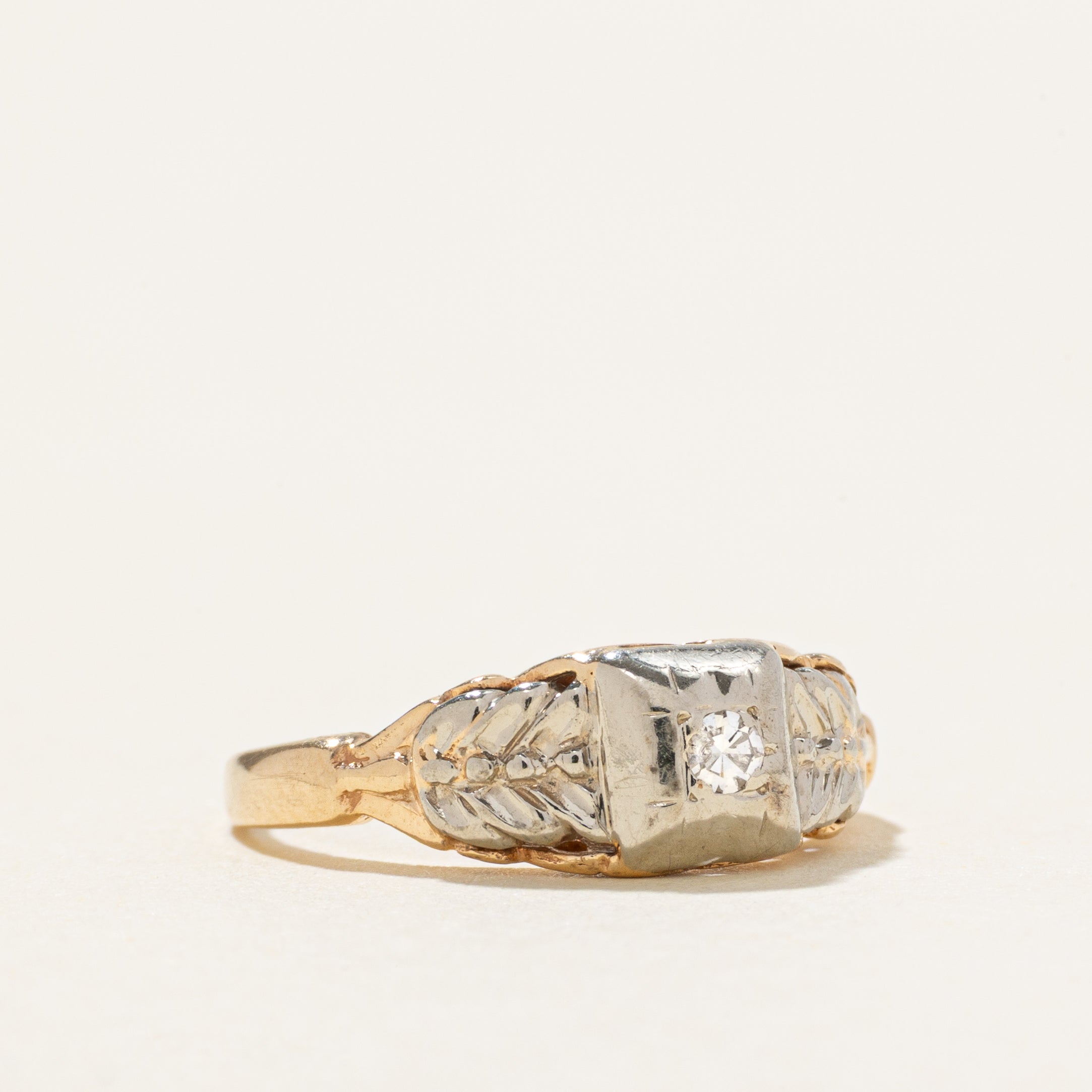 10k Two Tone Diamond Textured Ring | SZ 2