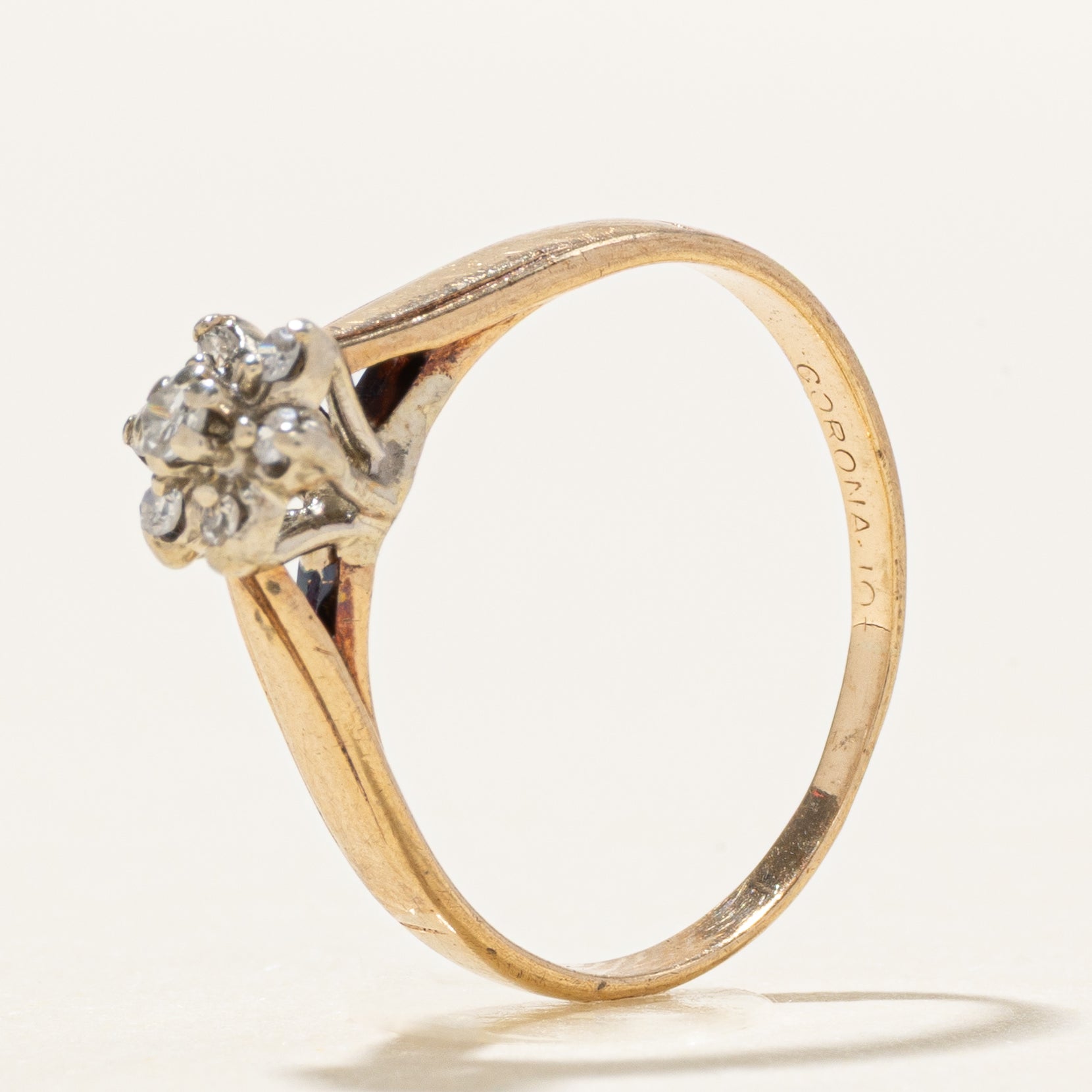 Diamond Daisy Cluster Reverse Tapered Ring | SZ 4