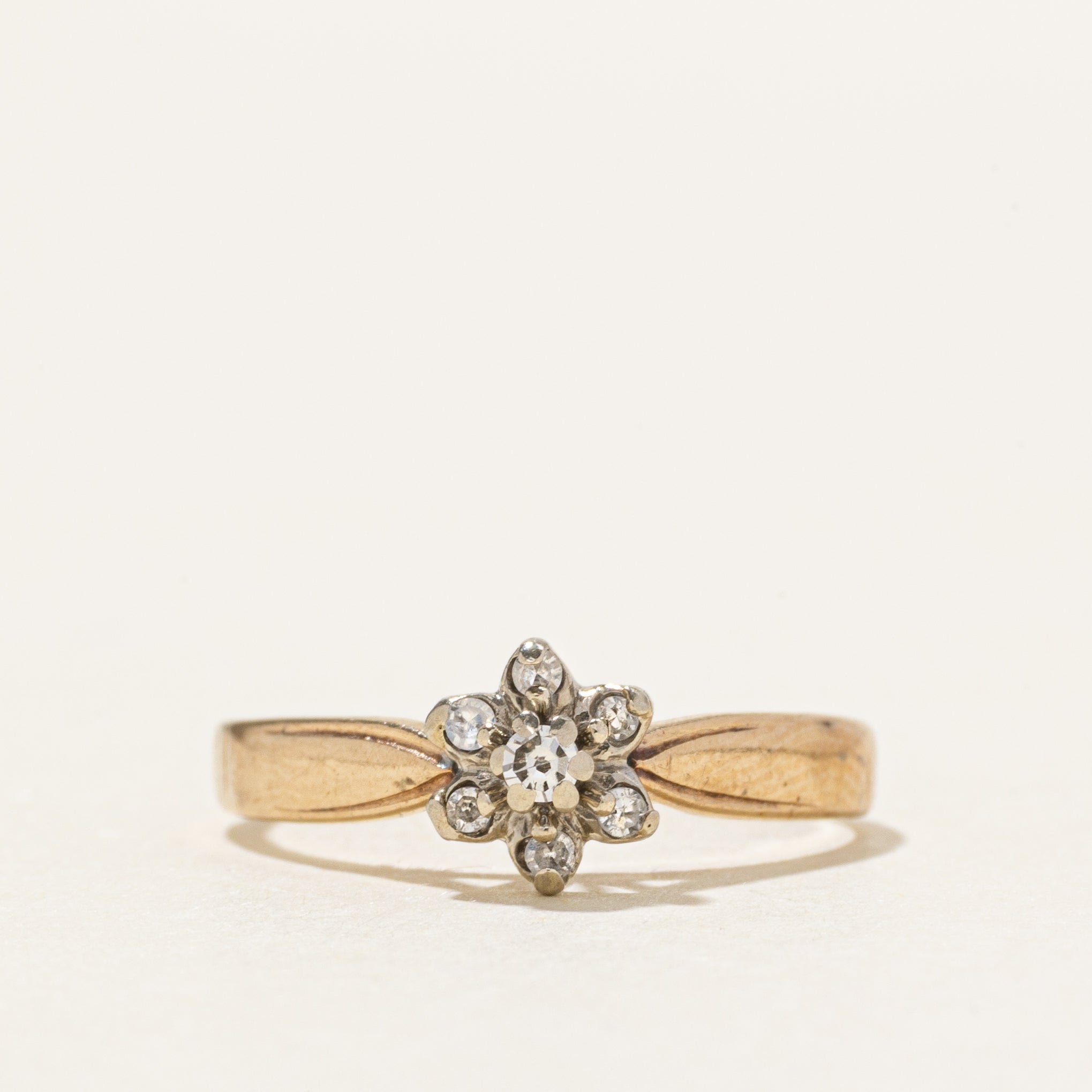 Diamond Daisy Cluster Reverse Tapered Ring | SZ 4