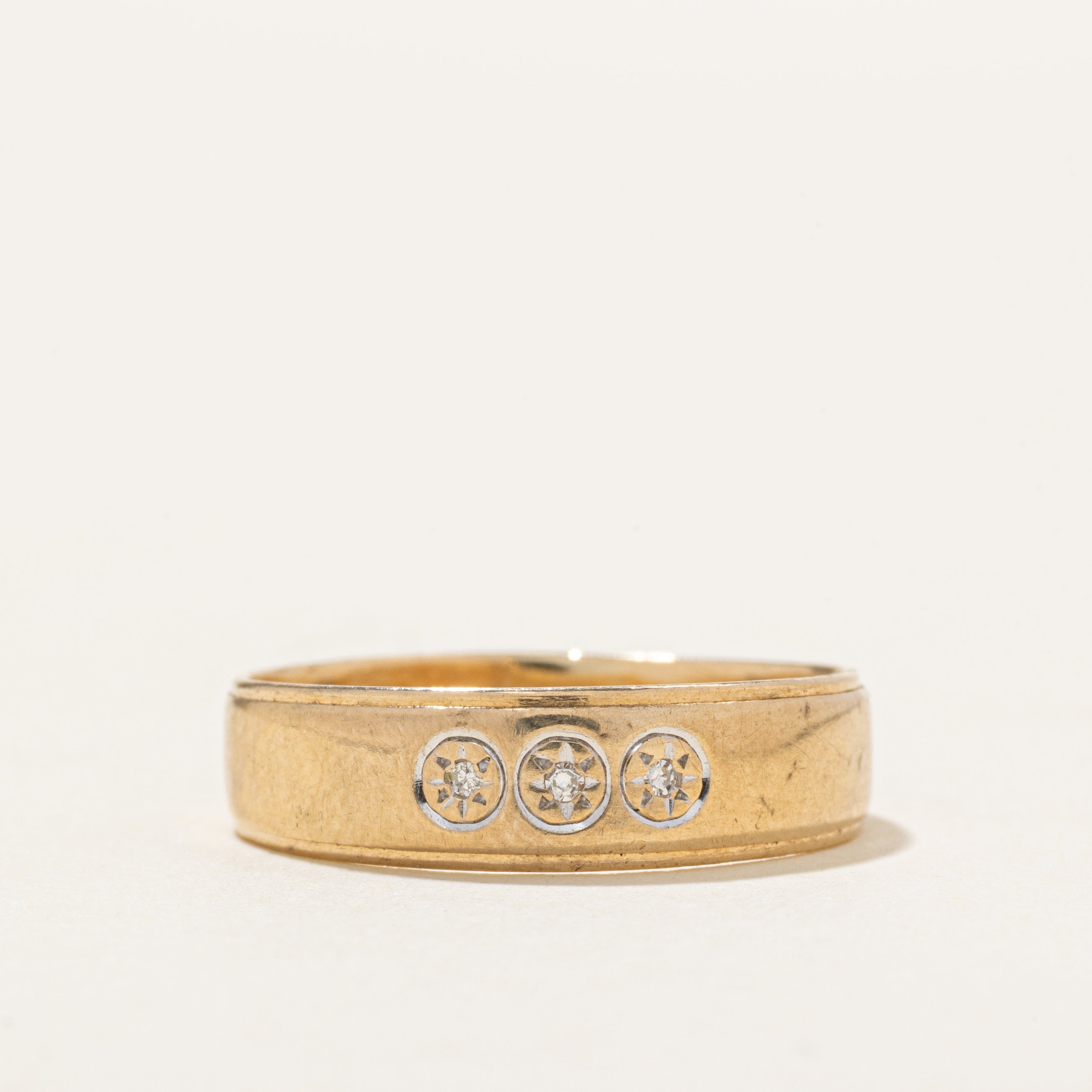Three Stone Star Set Diamond Grooved Ring | SZ 6.25