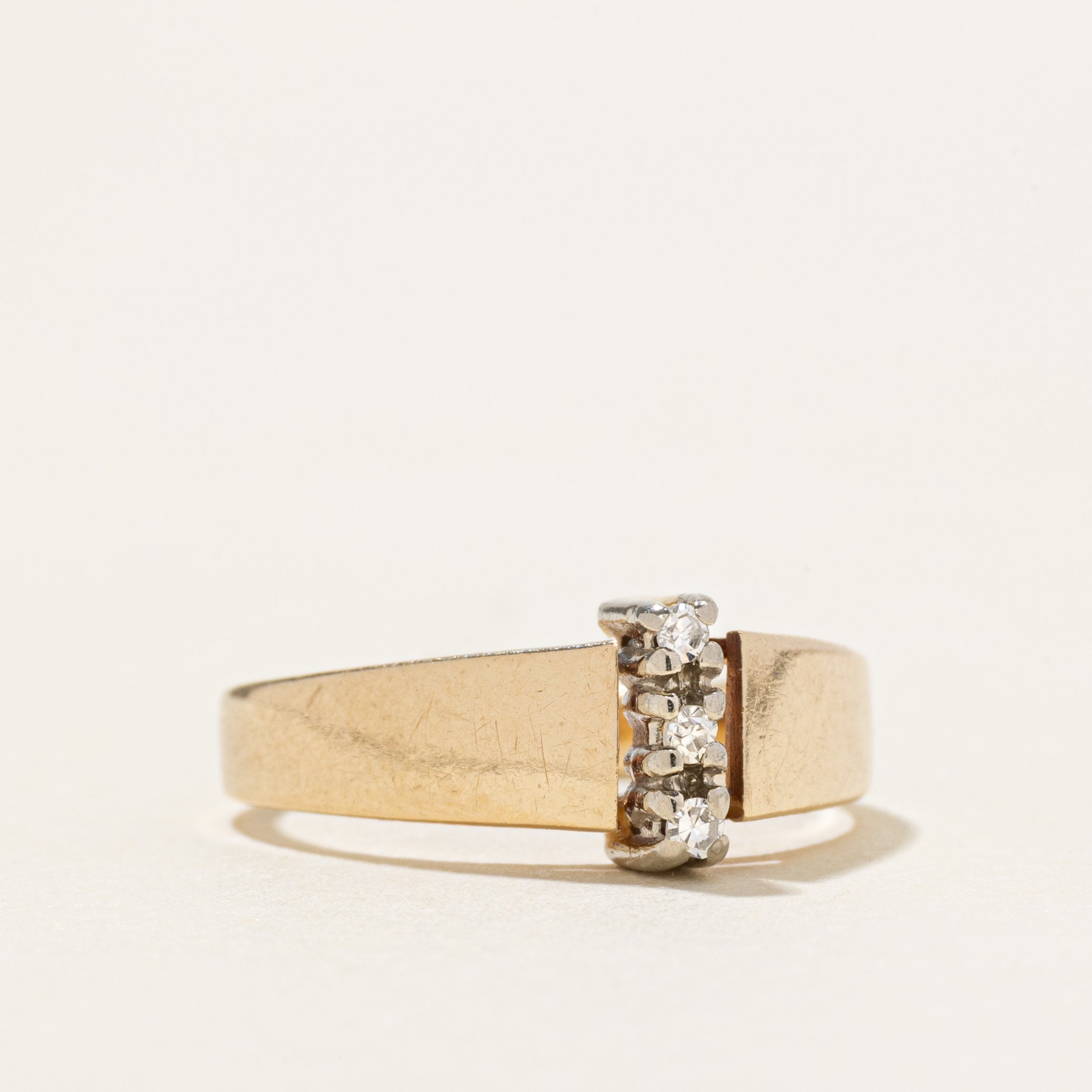 10k Diamond Column Tapered Ring | SZ 3.75