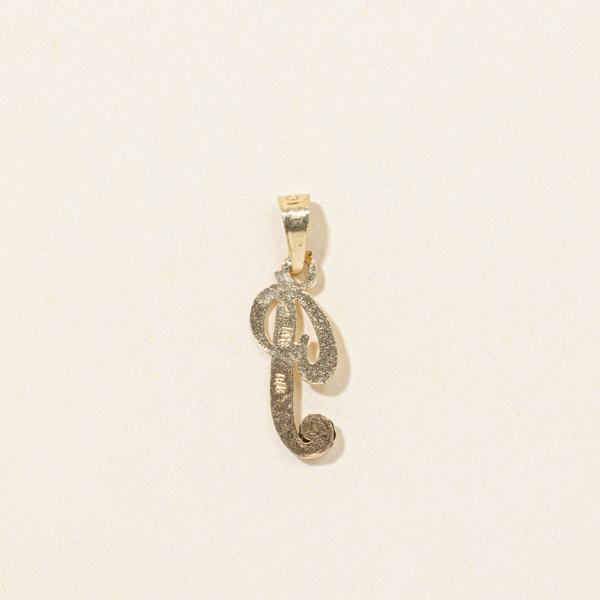 Pendentif initial « P » en diamant 10 carats