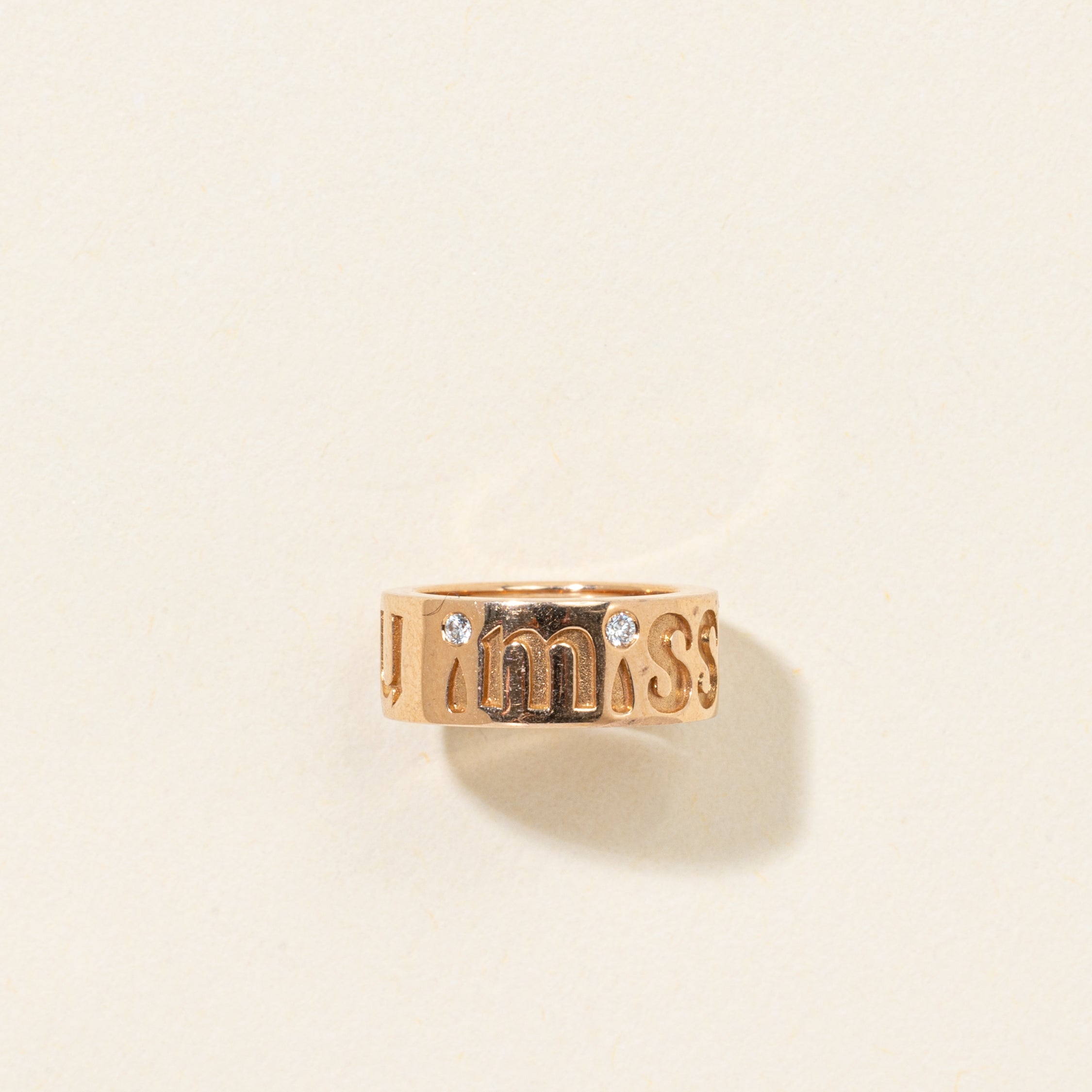 18k Diamond "I LOVE U, I MISS U" Engraved Circle Pendant