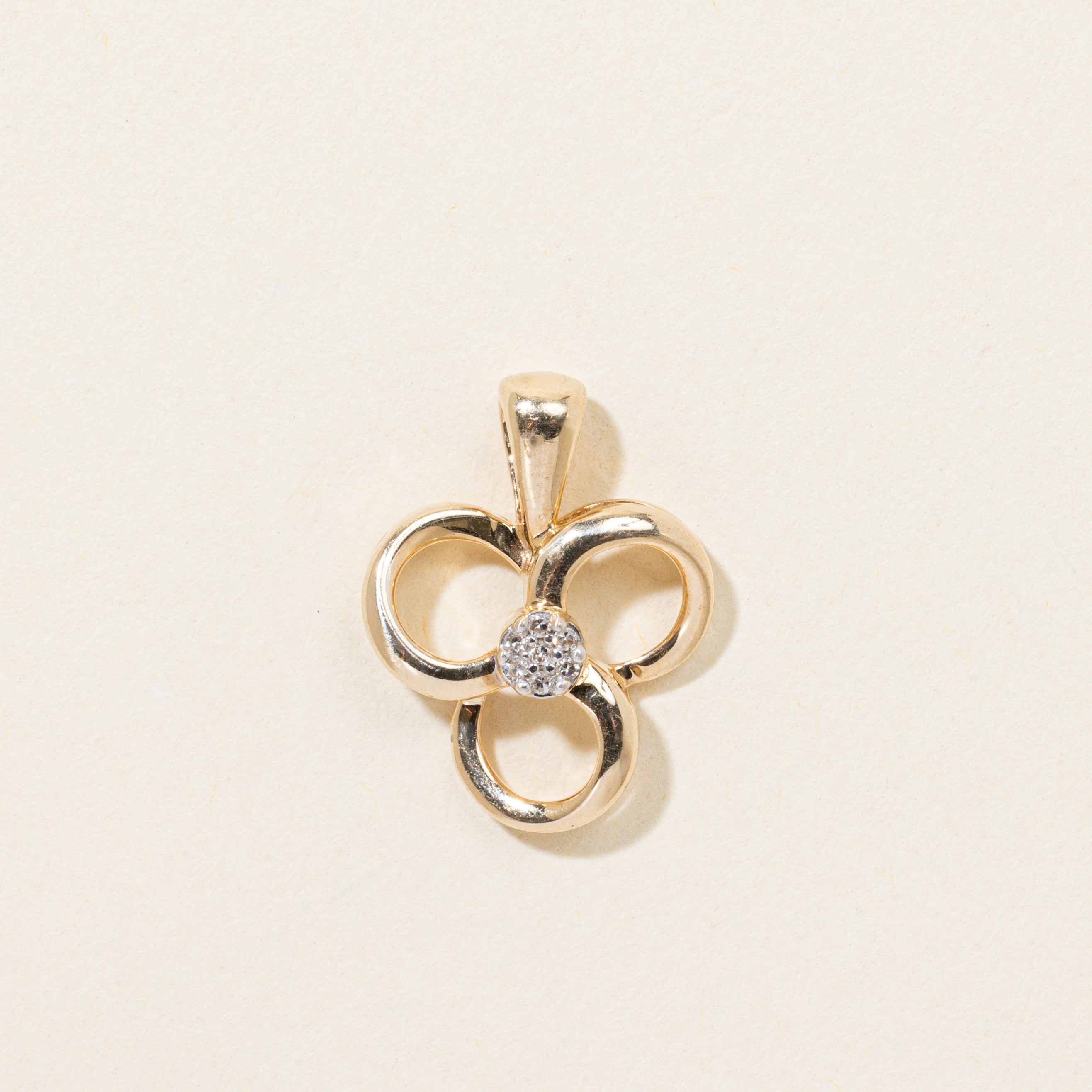 10k Diamond Loop Pendant
