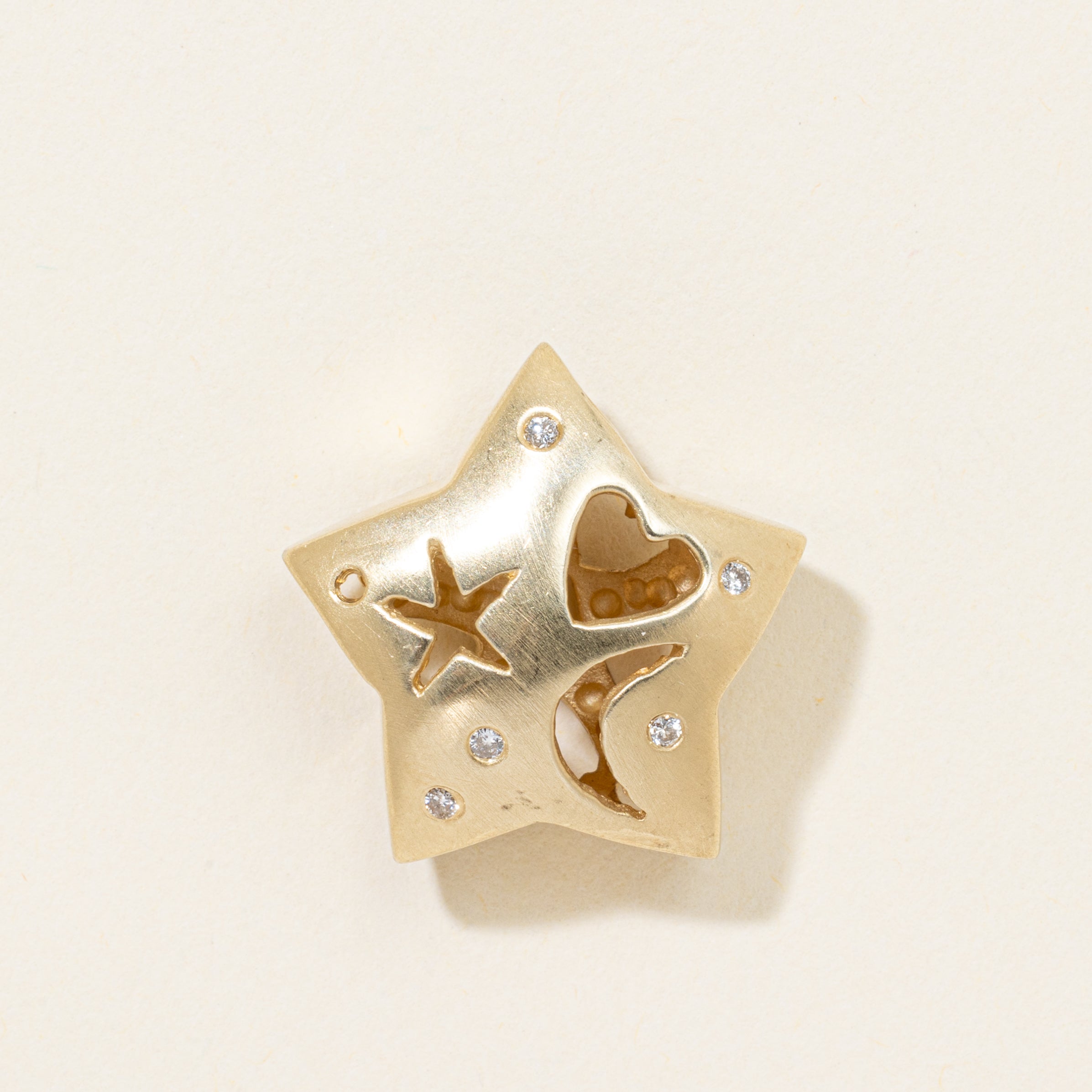 14k Diamond Puffed Star Pendant