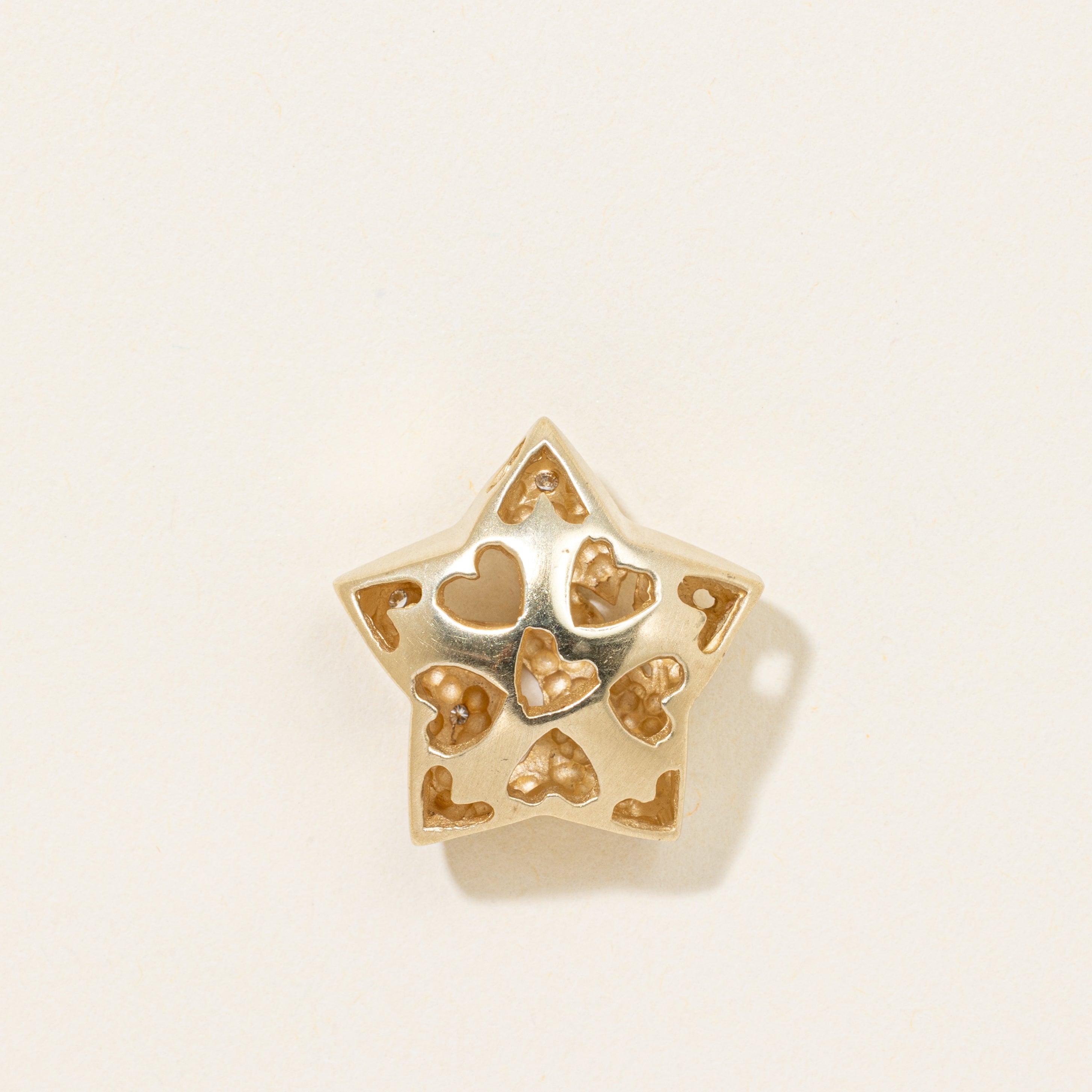 14k Diamond Puffed Star Pendant