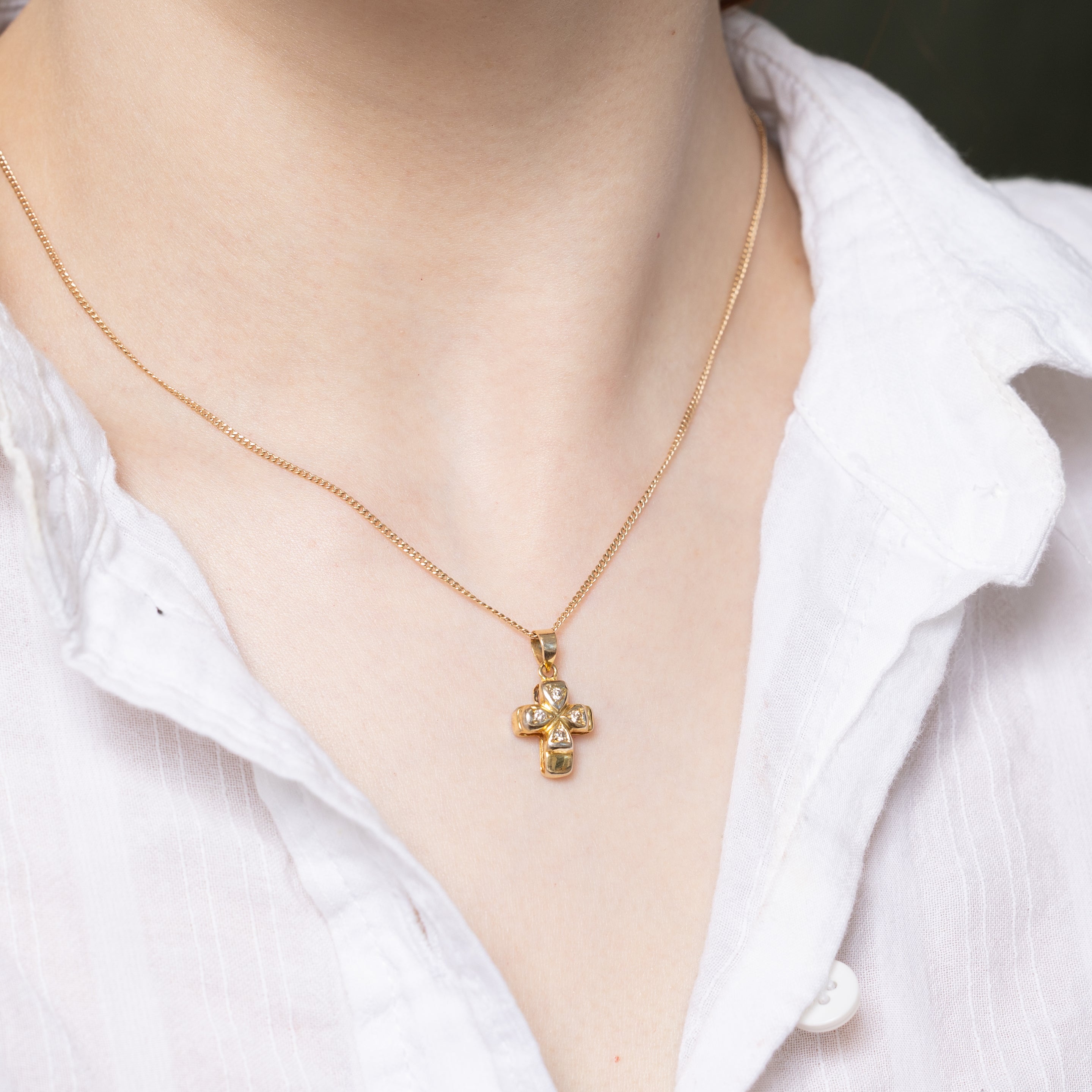 14k Diamond Grooved Cross Pendant