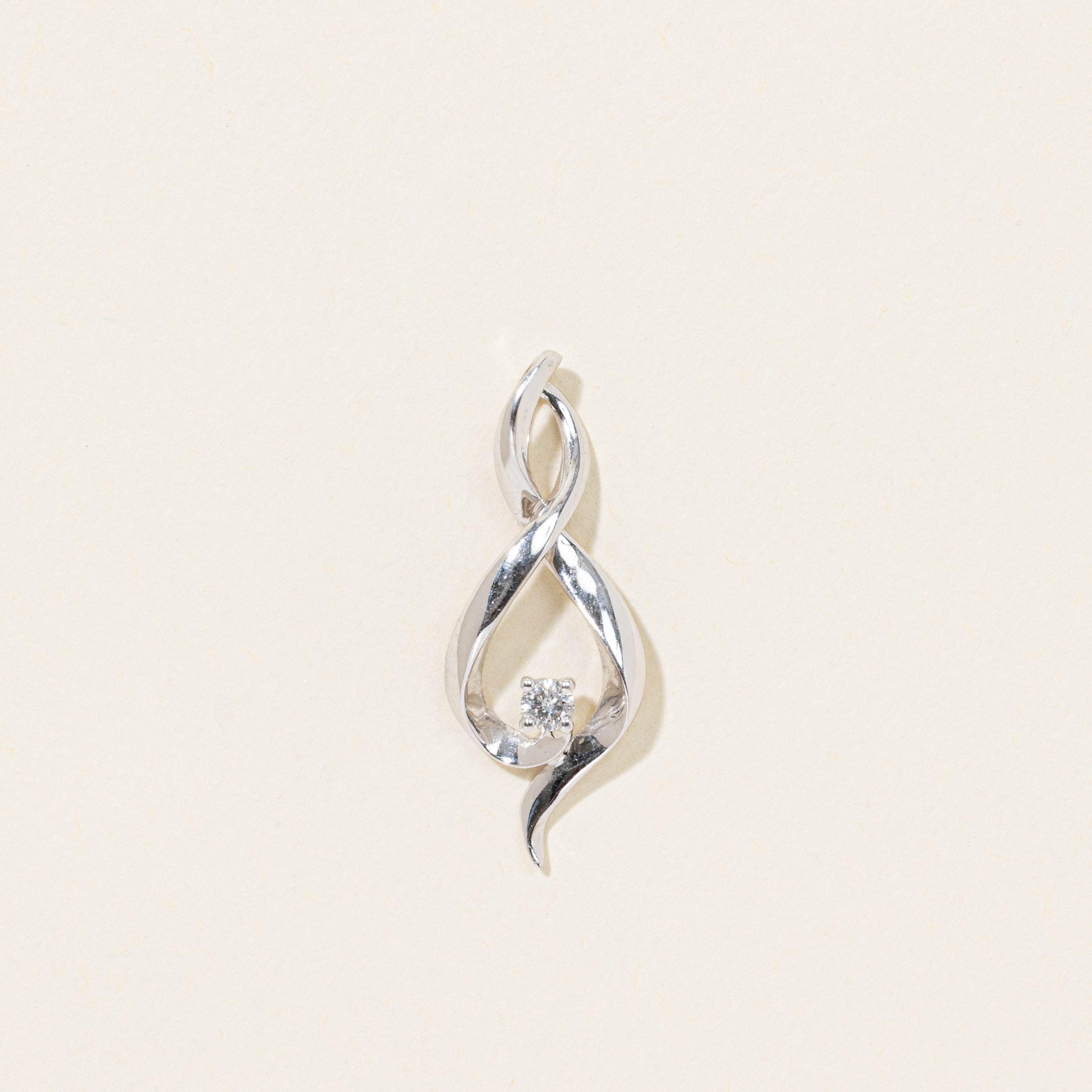 10k Diamond Twisted Pendant