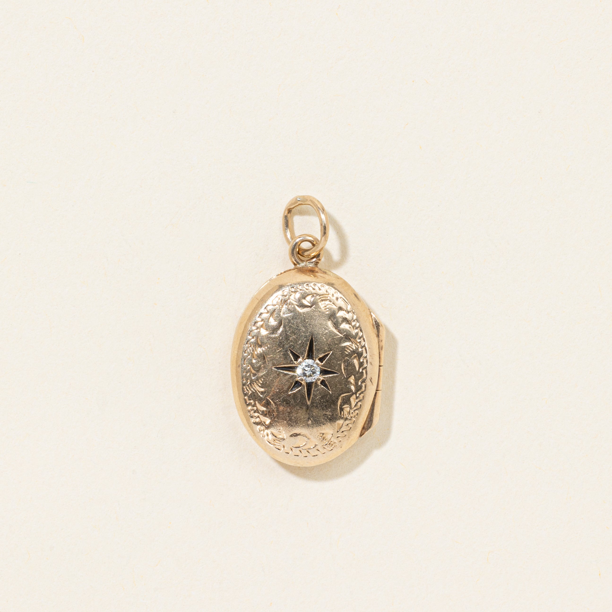 10k Star Set Diamond Engraved Locket