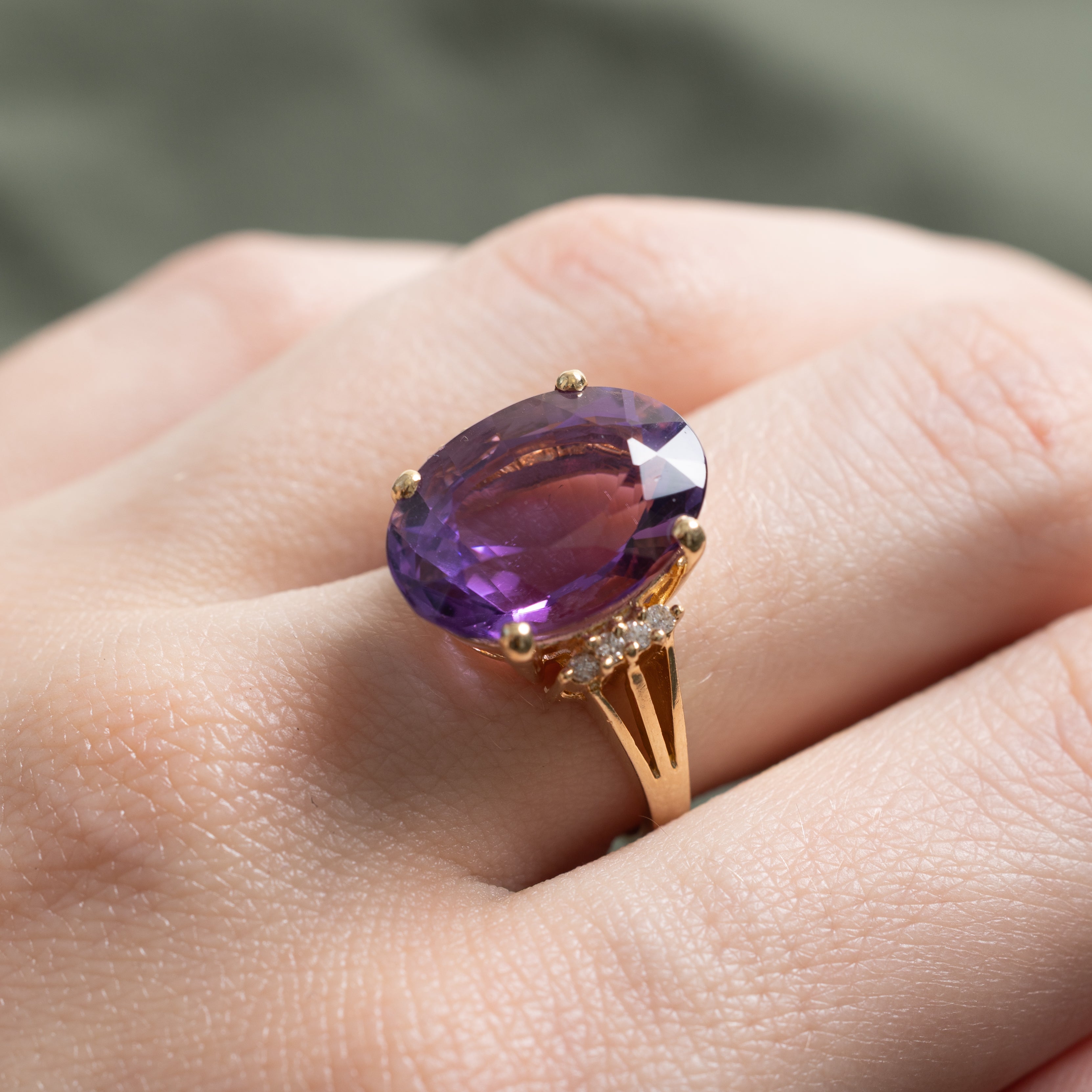 Synthetic Purple Sapphire & Diamond Cocktail Ring | 13.70ct, 0.08ctw | SZ 6.25