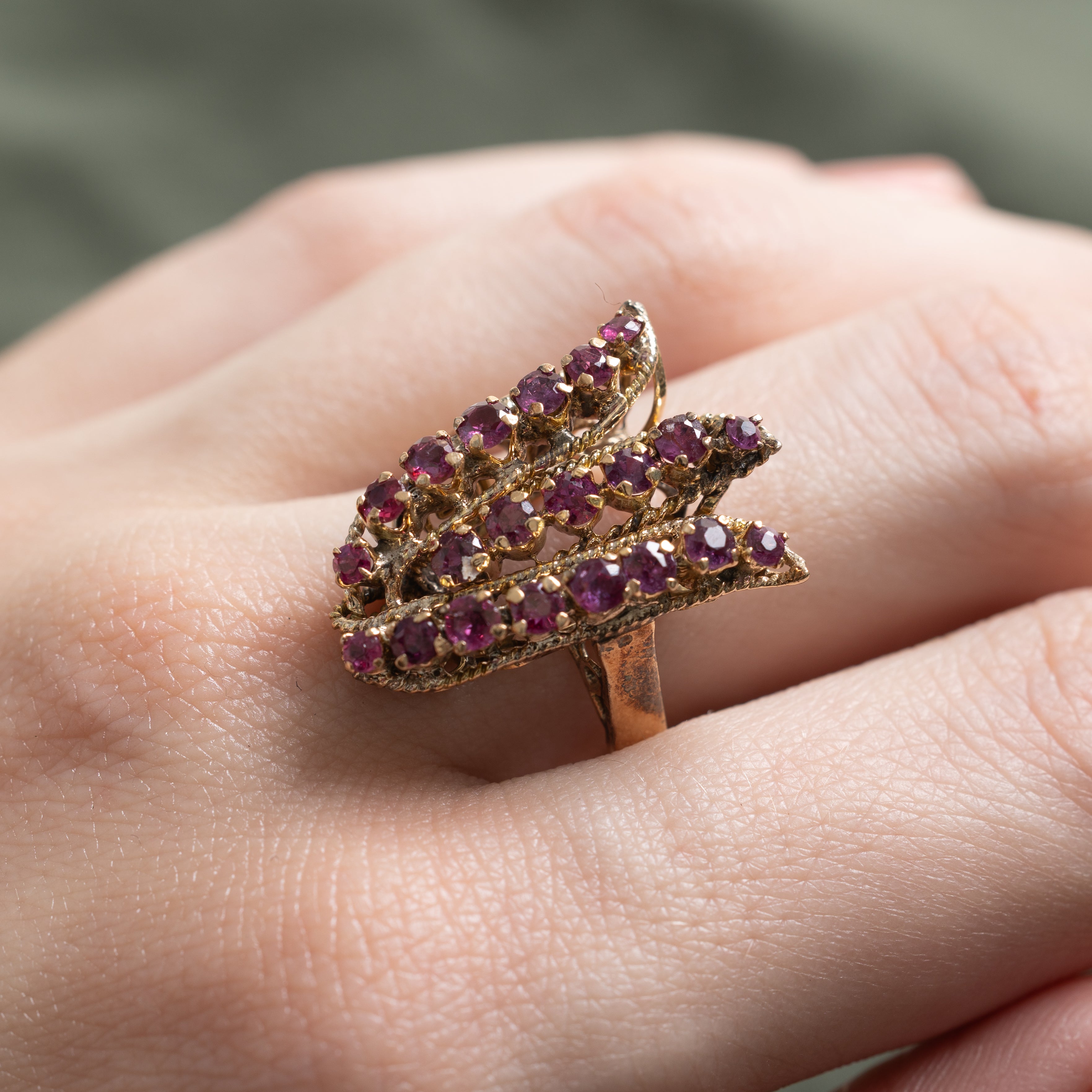 18k Ruby Floral Cocktail Ring | 1.80ctw | SZ 9.25