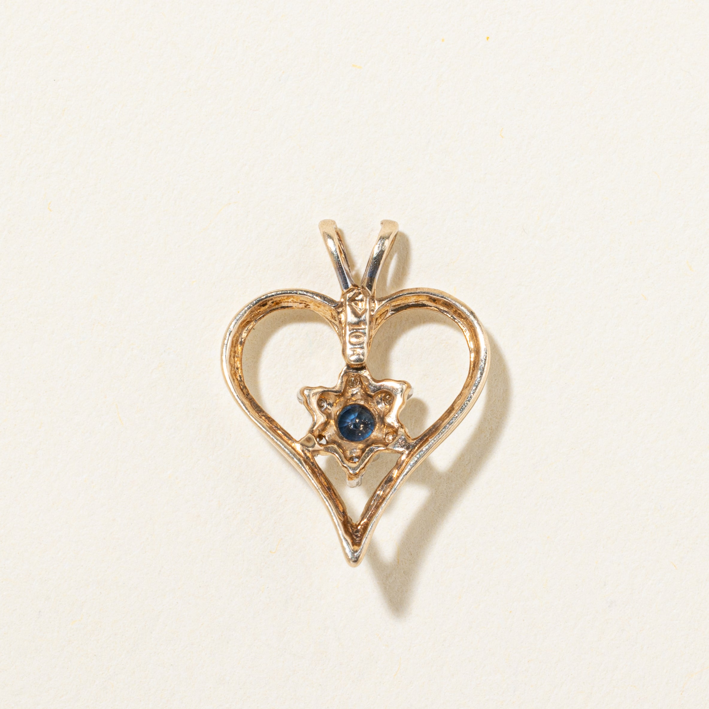 Pendentif cœur en saphir et diamants 10 carats
