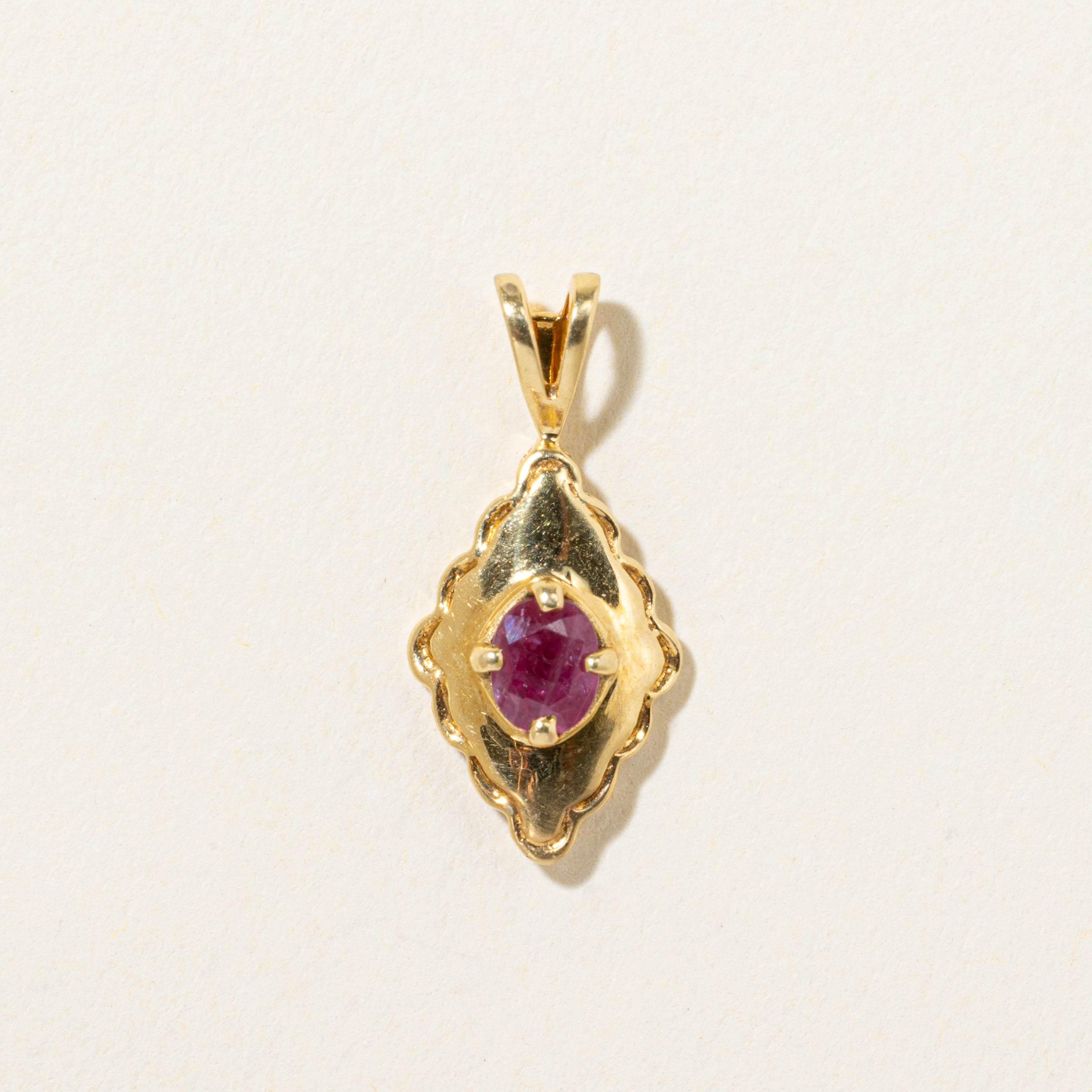 18k Ruby Scalloped Pendant | 0.28ct