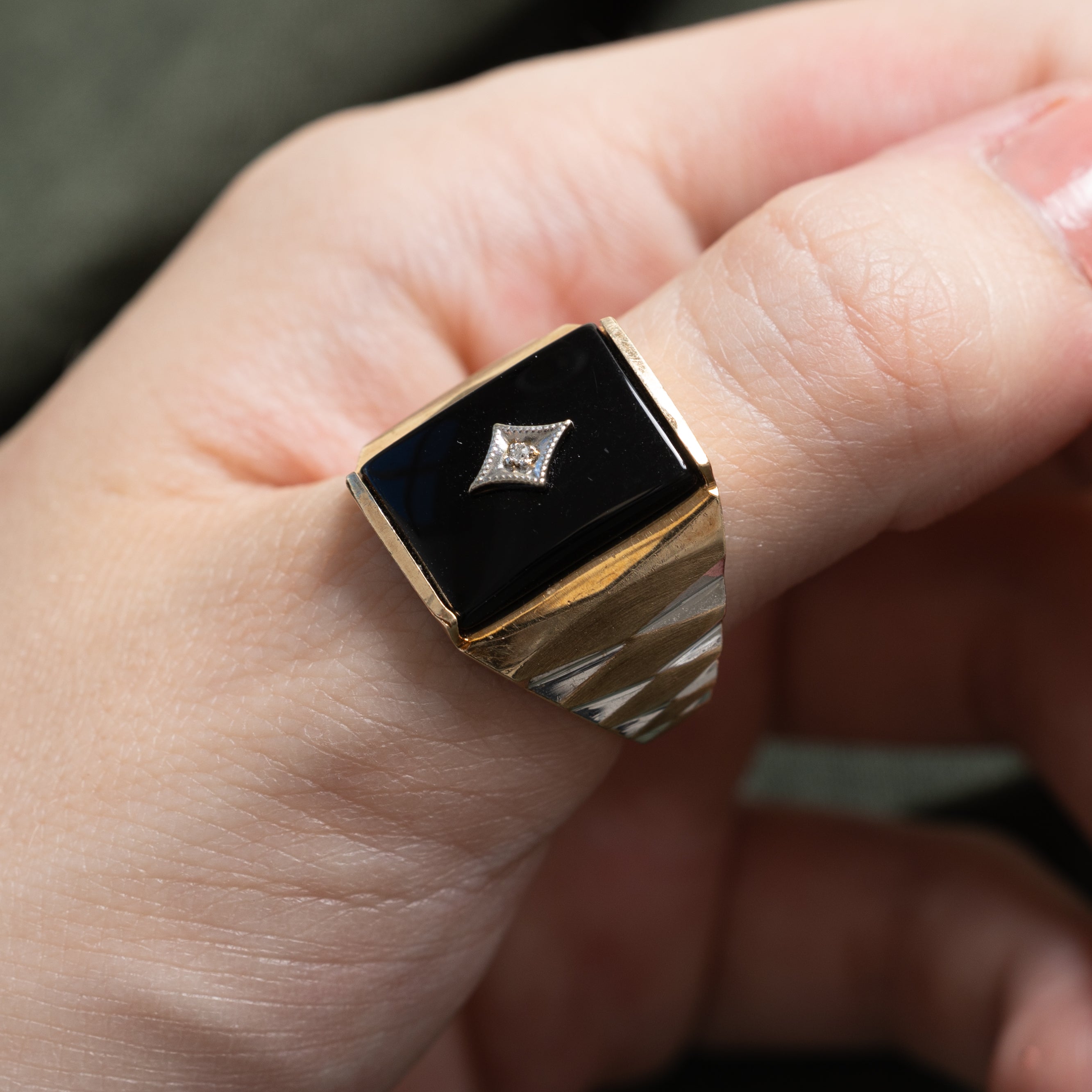 10k Rectangular Onyx & Diamond Grooved Ring | 2.56ct | SZ 9.75