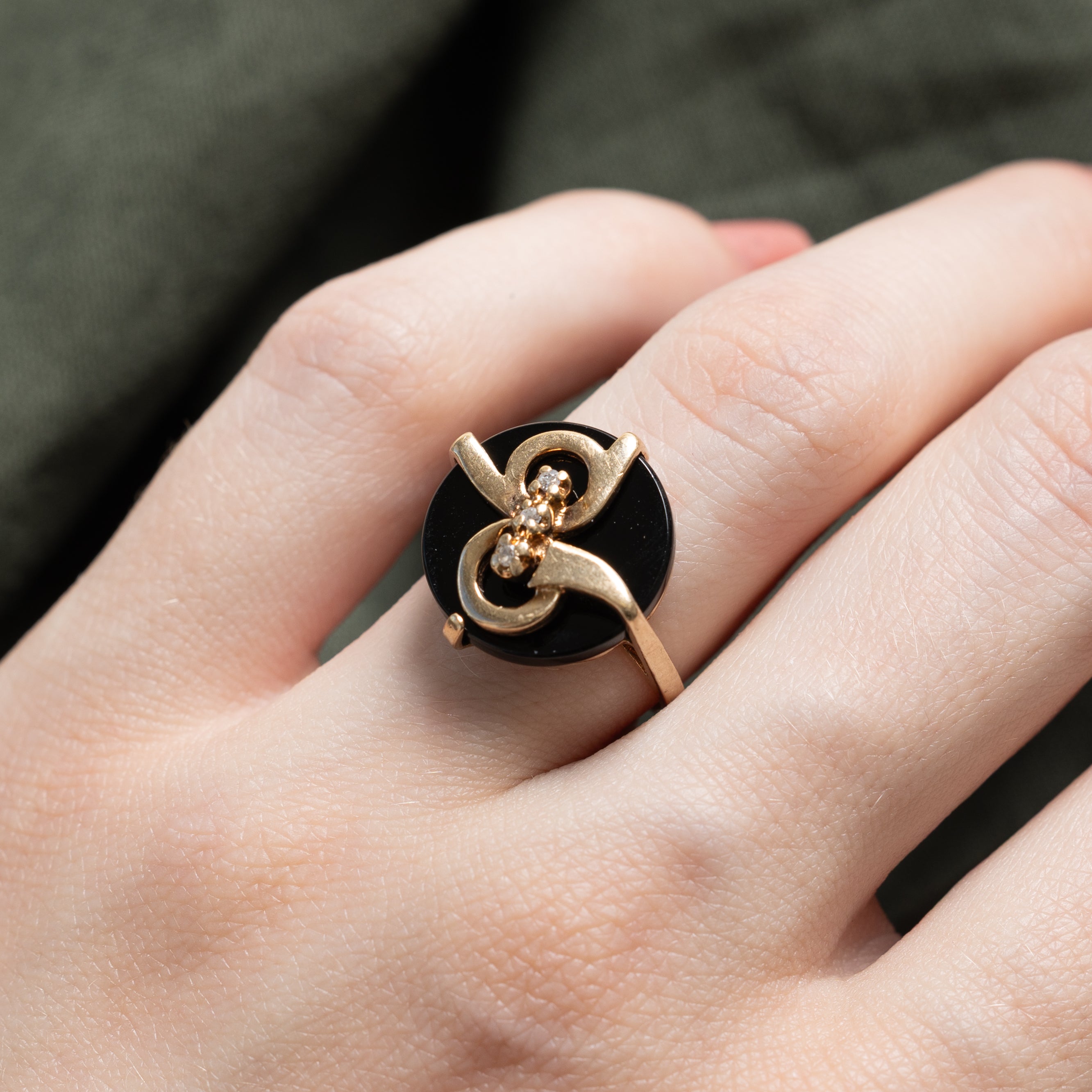 10k Circular Onyx & Diamond Accent Ring | 1.93ct | SZ 5.75