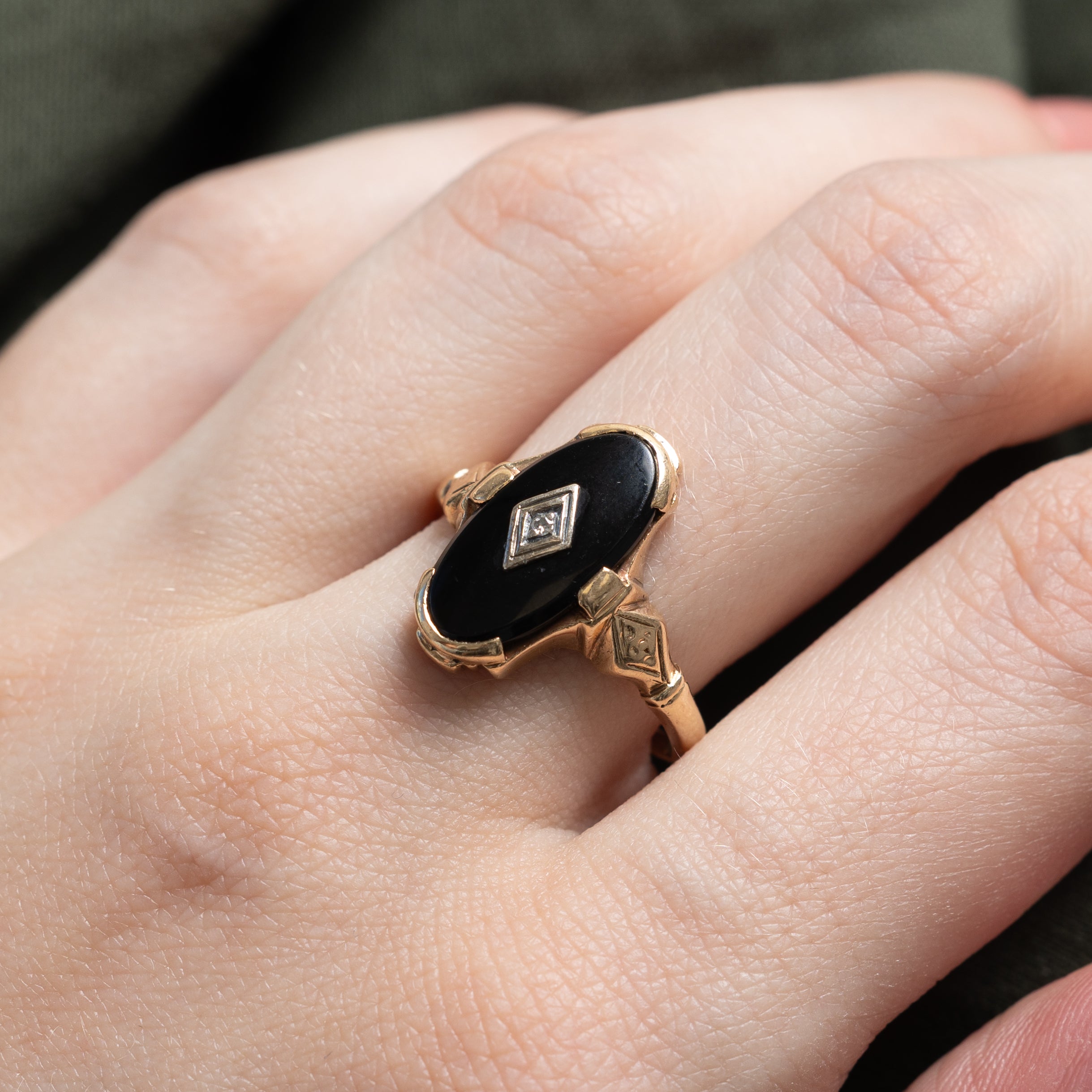 10k Oval Onyx & Diamond Signet Ring | 1.61ct | SZ 8