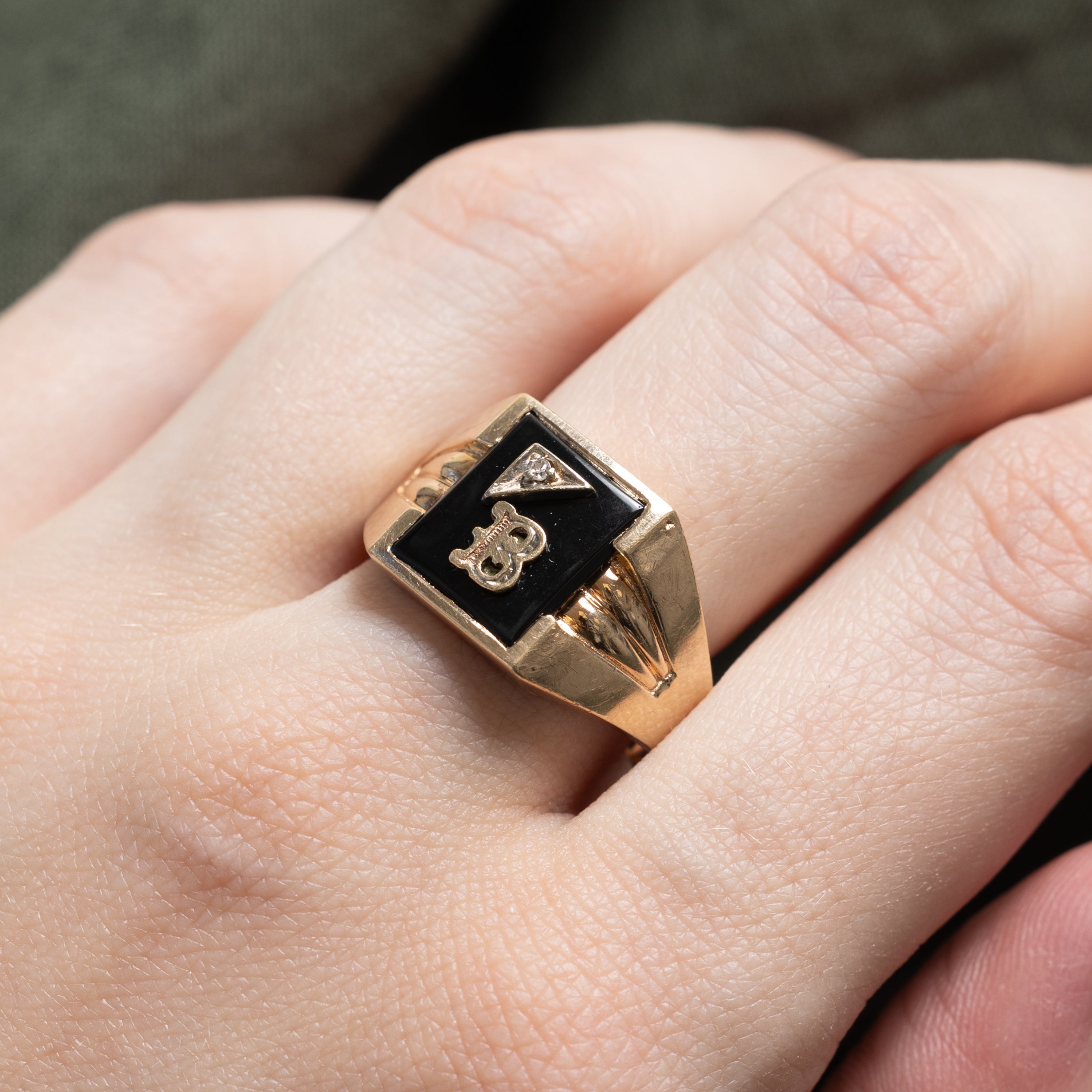 10k Onyx & Diamond "B" Initial Grooved Signet Ring | 1.37ct | SZ 10.25