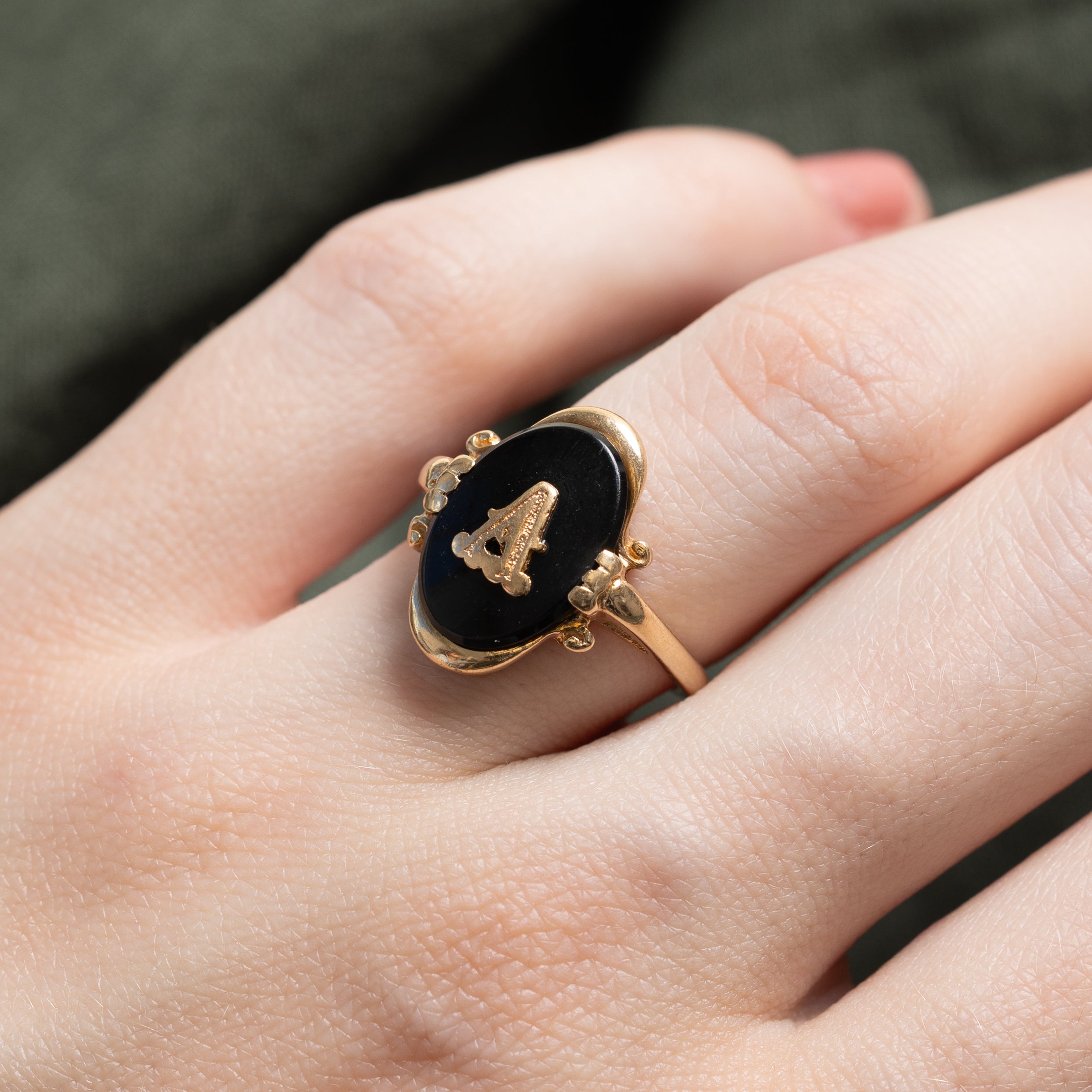 10k Oval Onyx "A" Initial Ring | 1.65ct | SZ 6